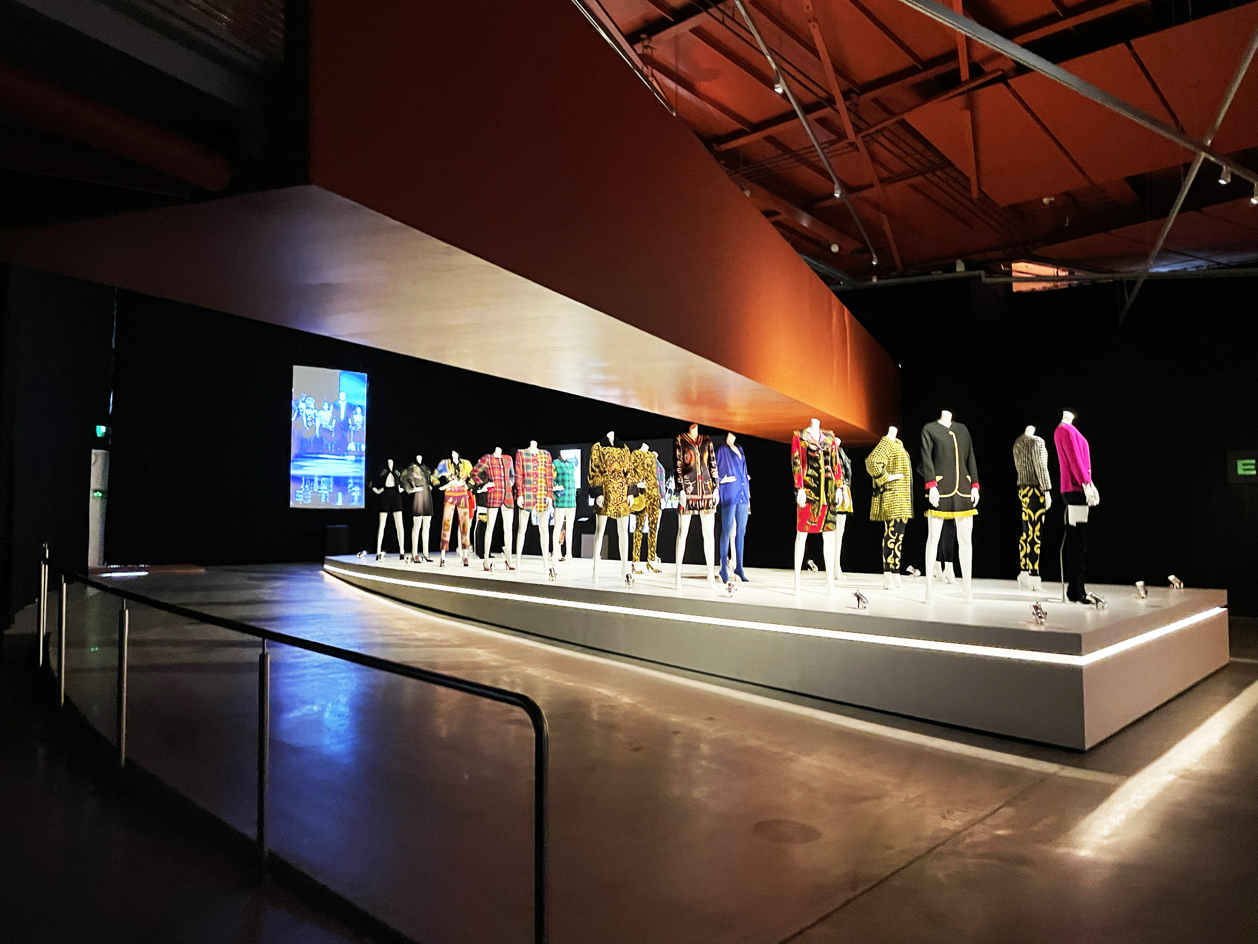 AgeNCe - Gianni Versace