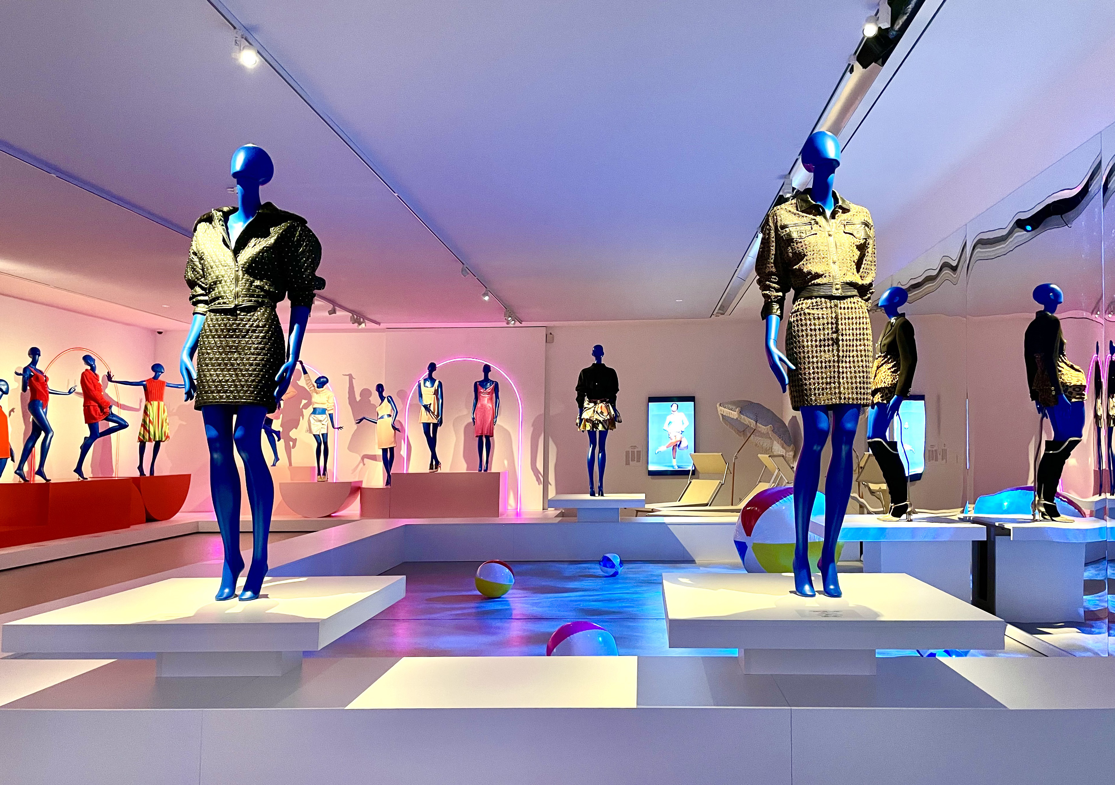 AgeNCe - Gianni Versace