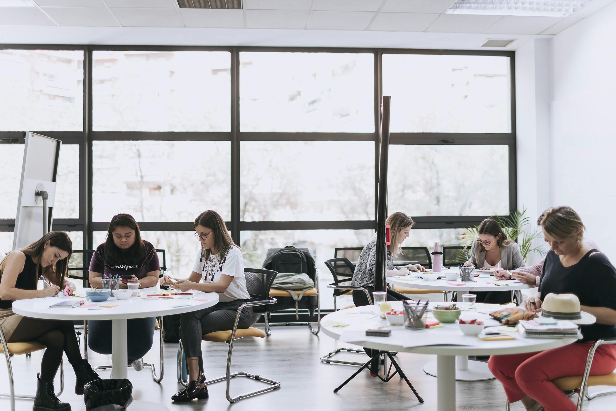 Team working to scale agile