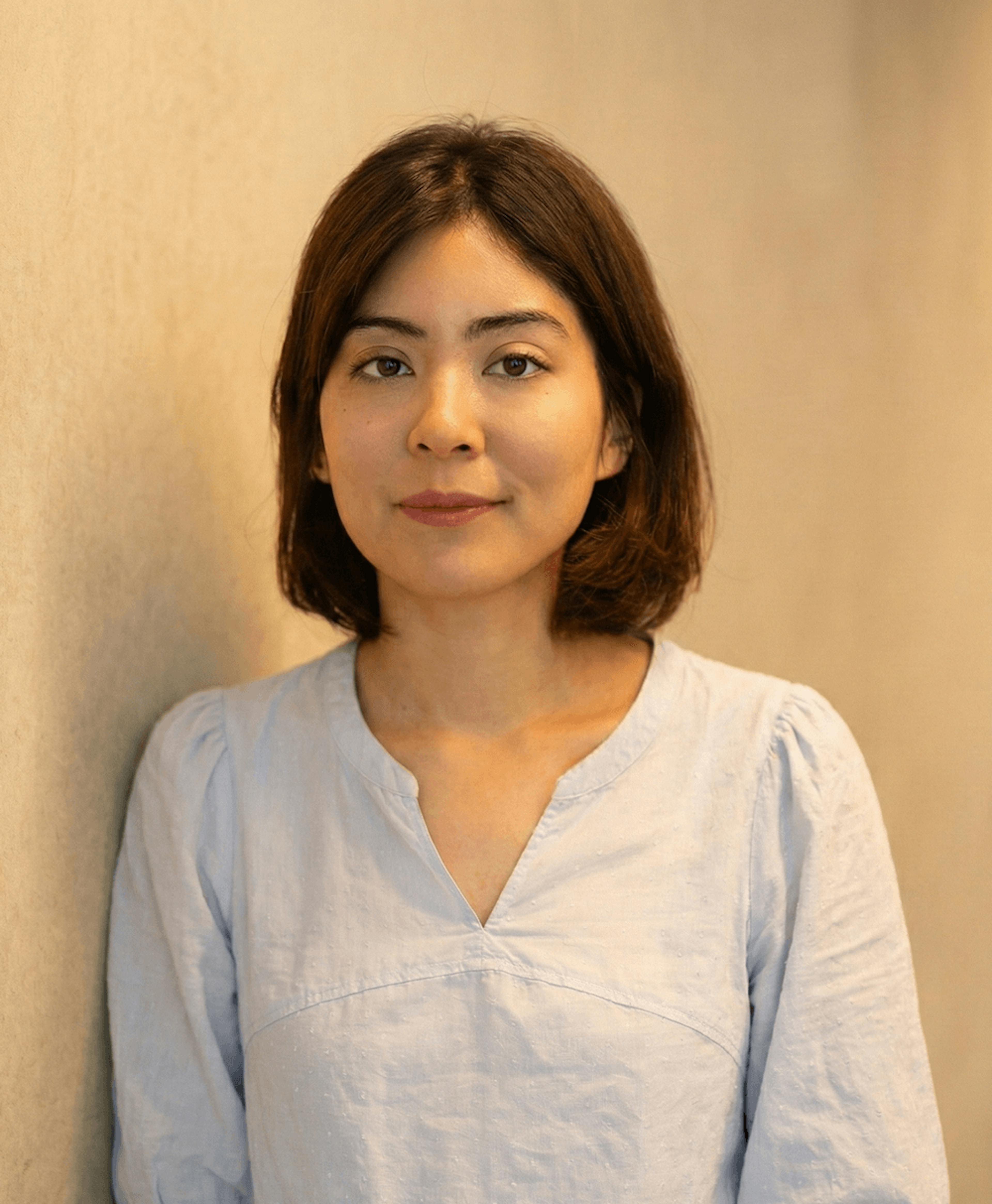 Lara Montoya girl in blue shirt