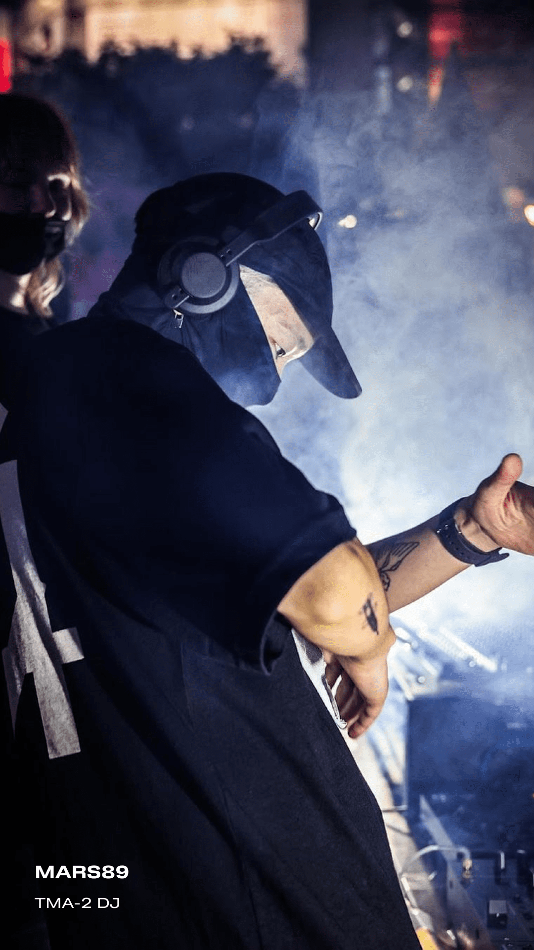 Mars89 using tma-2 dj headphones from AIAIAI