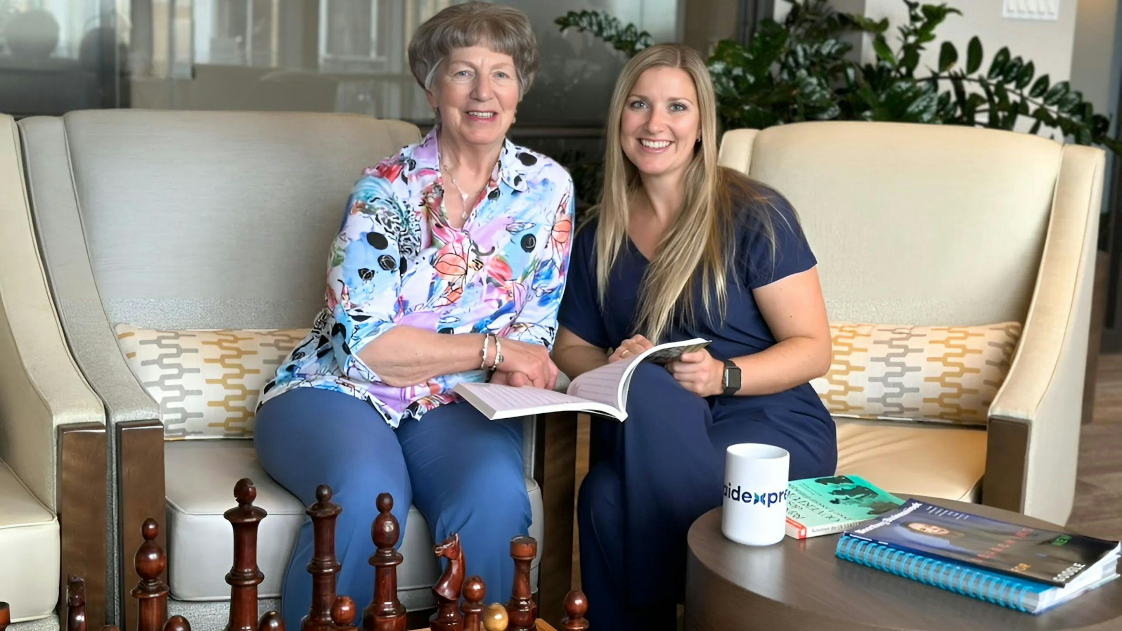 Stimulation cognitive : lecture partagée et discussions pour entretenir mémoire et imagination à domicile.