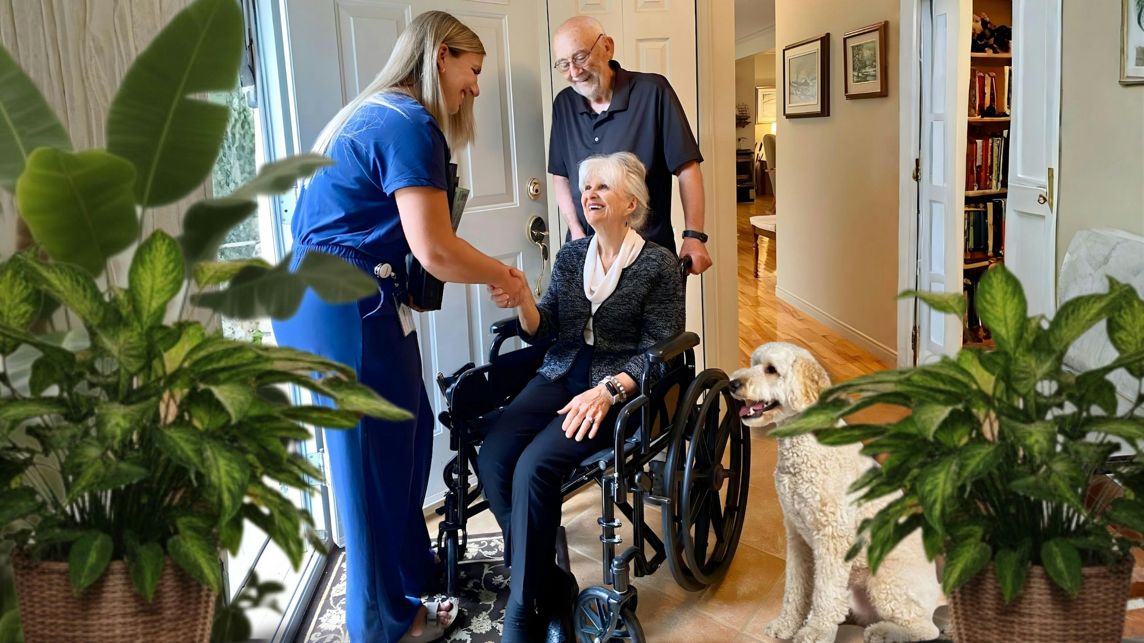 Une aidante d'Aidexpress vient donner des soins au domicile d'un couple âgé au Québec