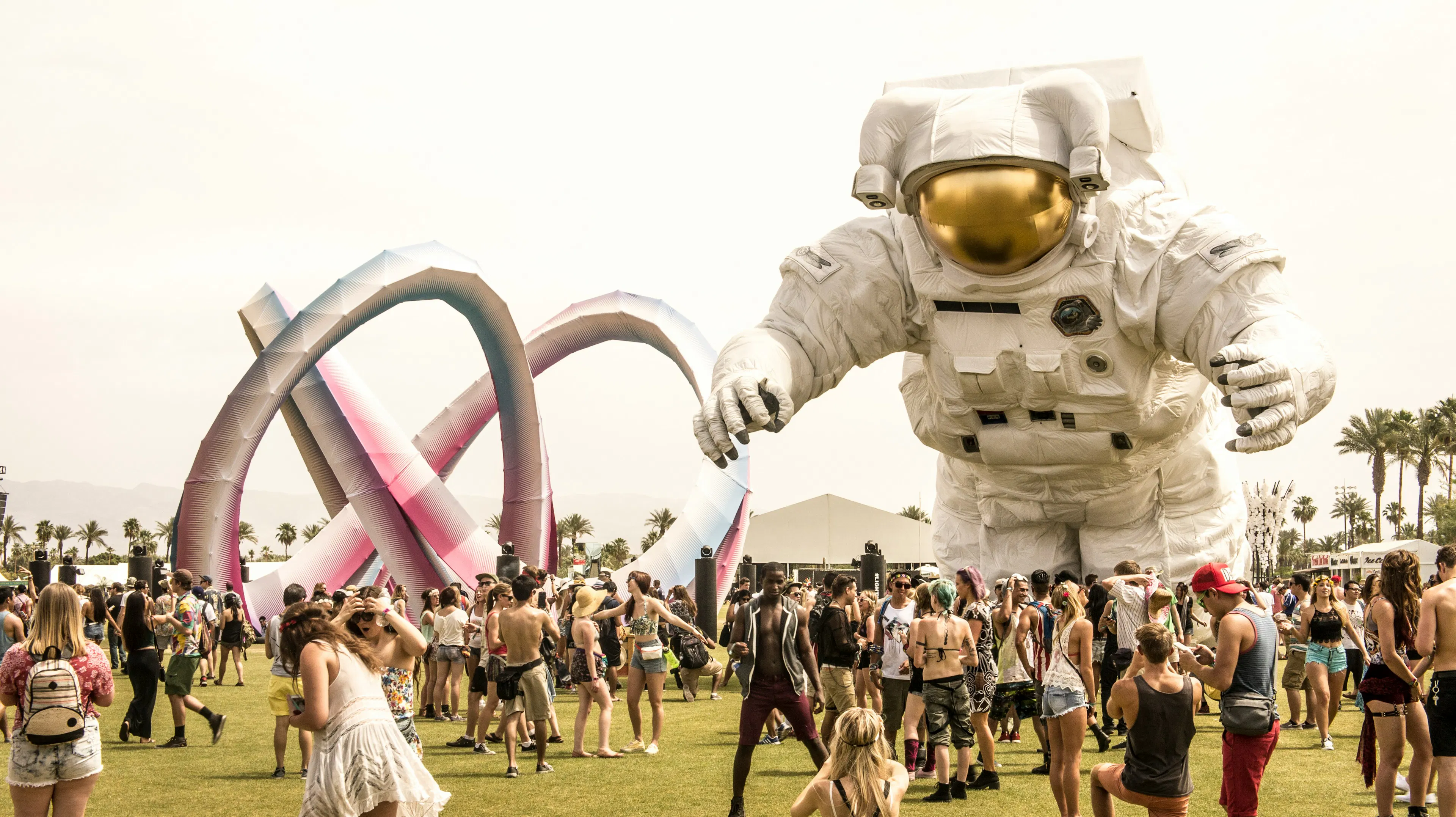 How Coachella & Stagecoach Impact Airbnb Bookings 🎶