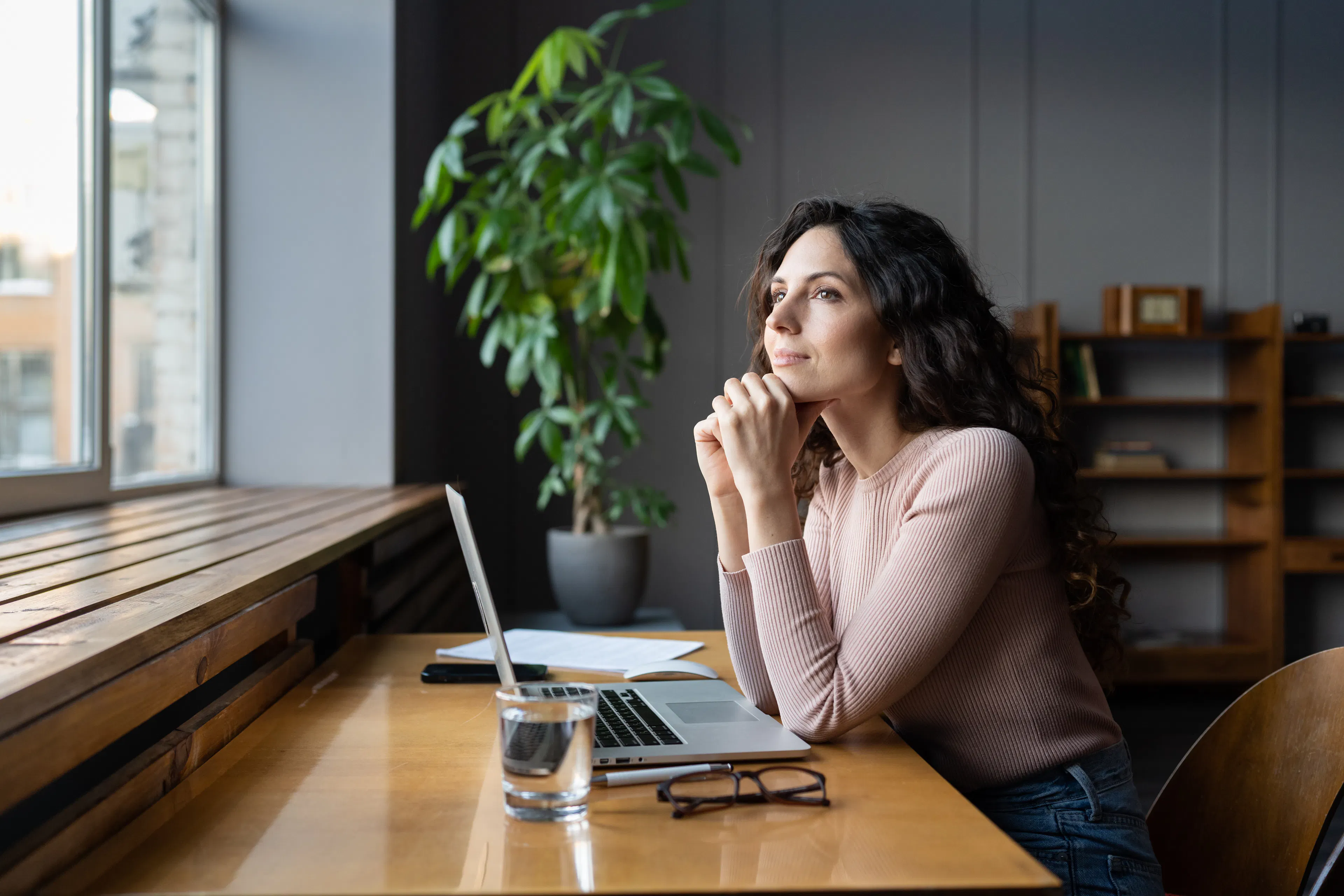 How to Start an Airbnb Business Without Money