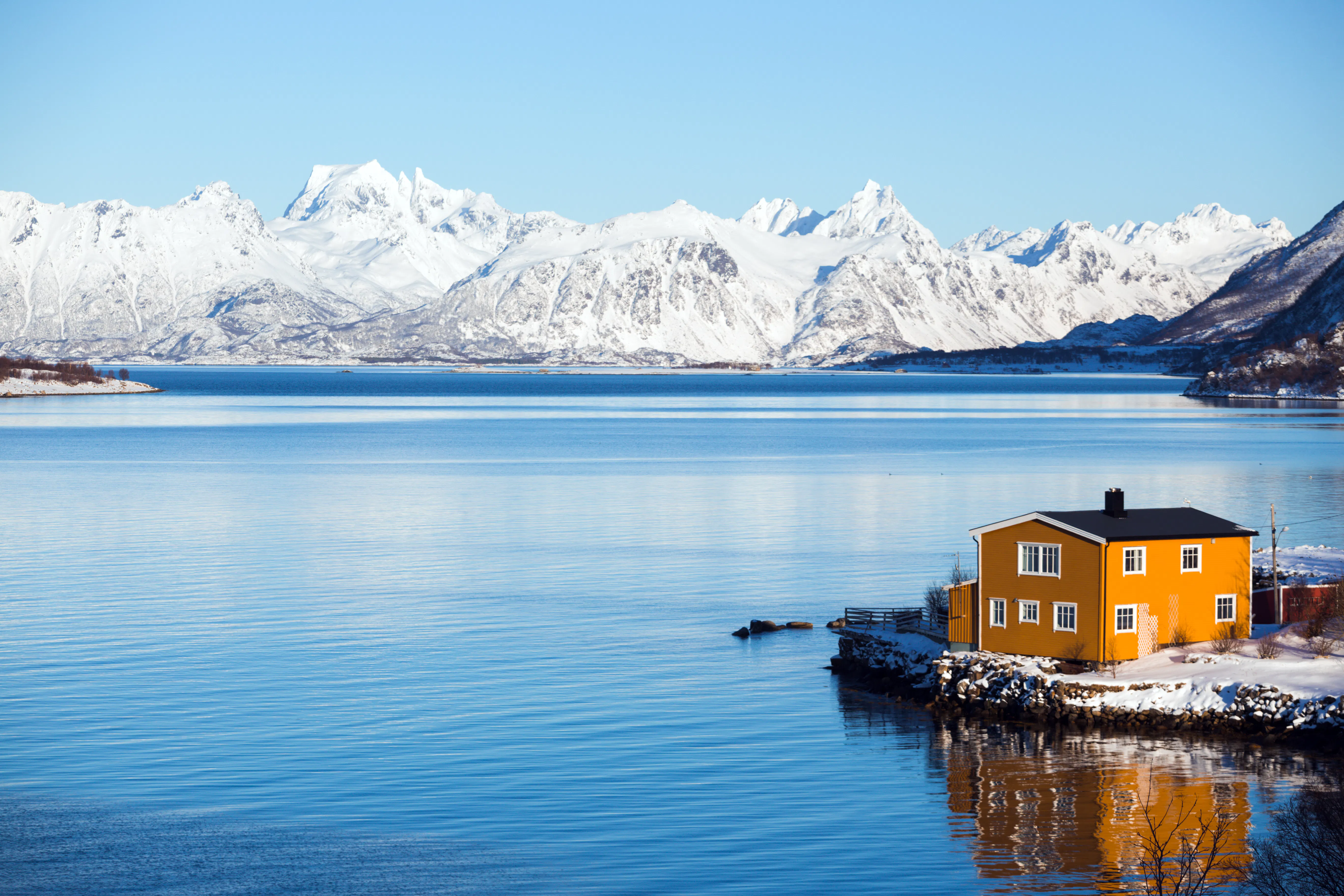 traditional norwegian wooden house