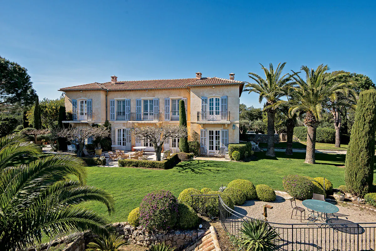 House with a beautiful garden