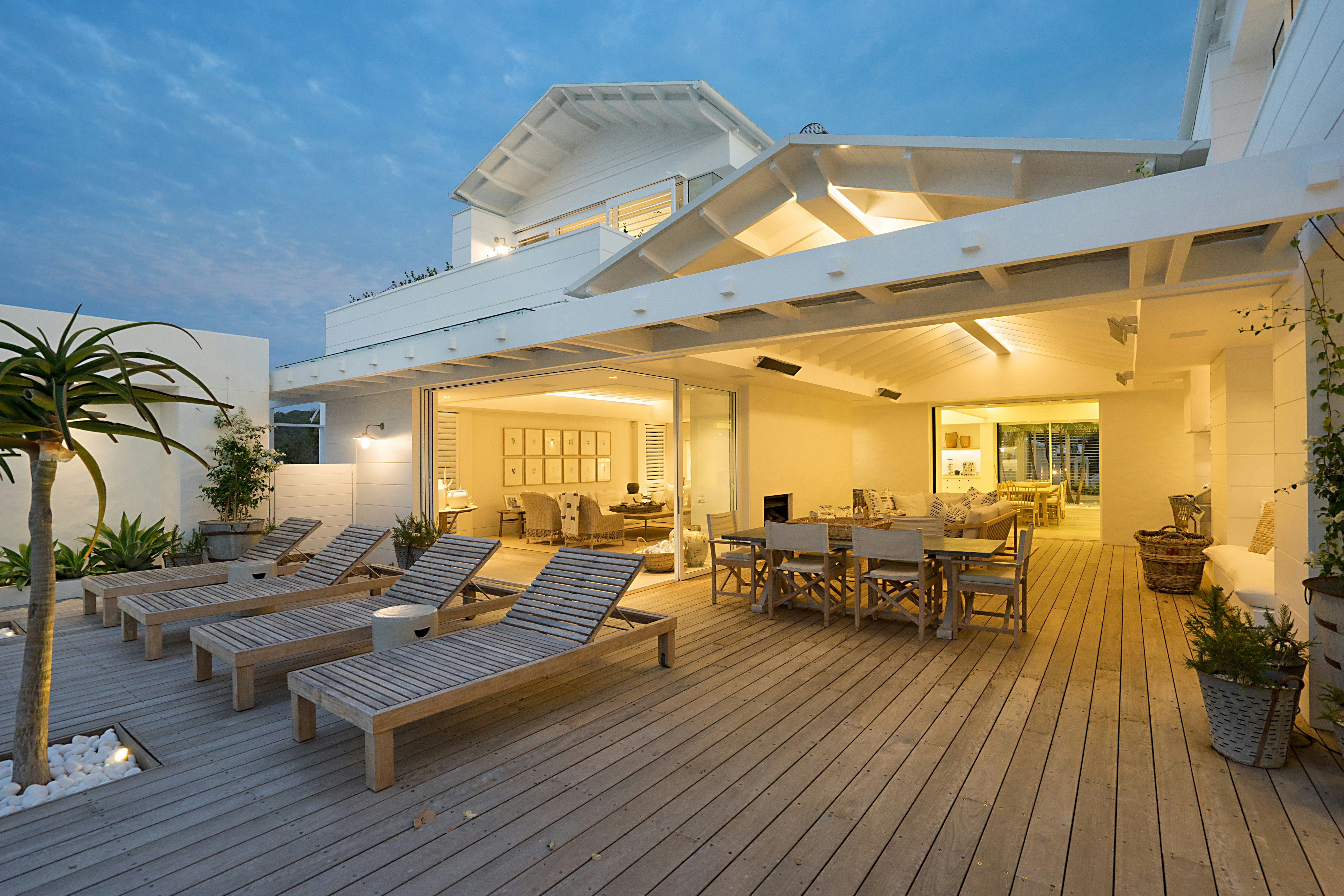 Home with indoor/outdoor living space