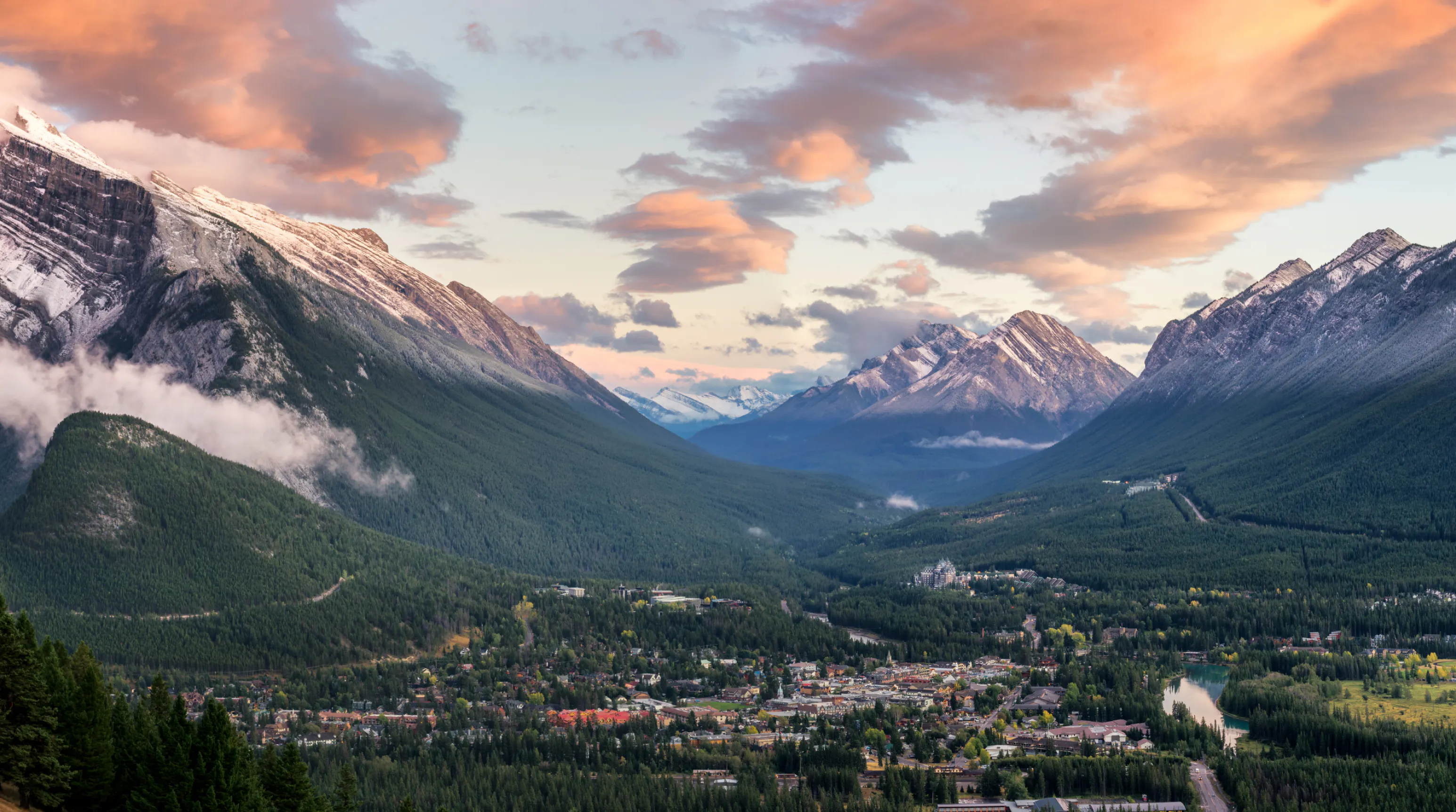 Mount Rundle in Banff National Park.png