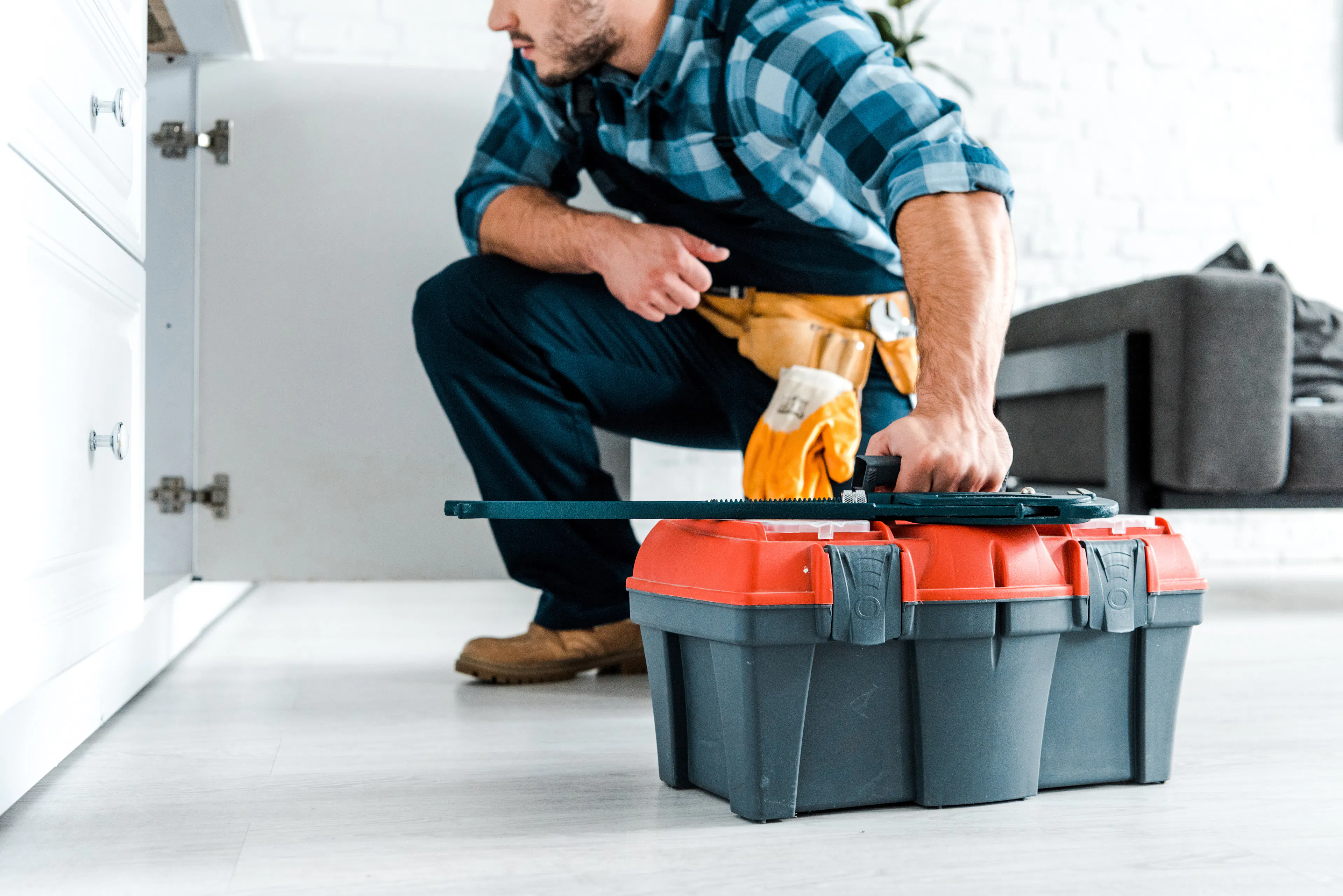 How to Hire and Work with an Airbnb Handyman