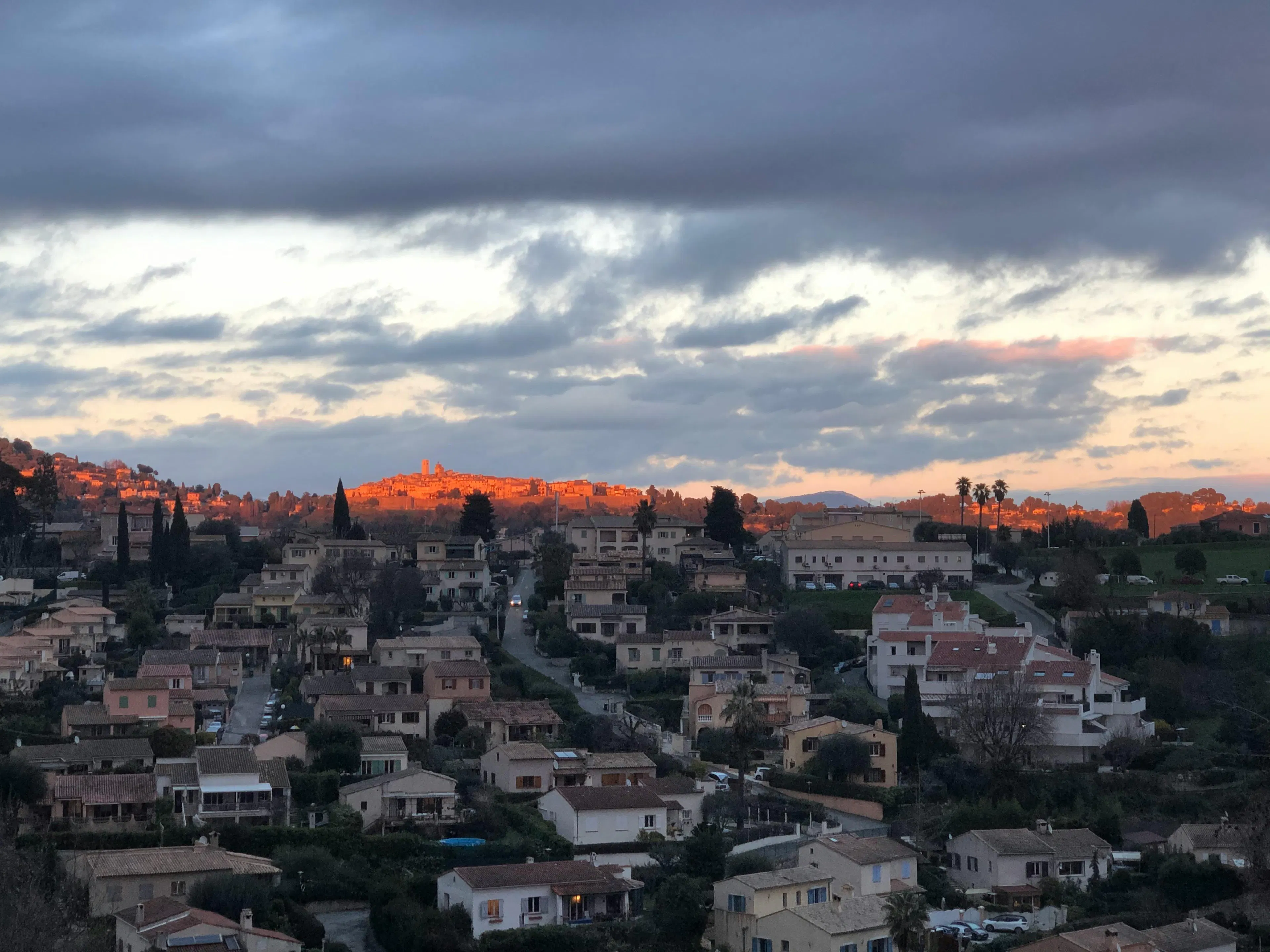 Faire construire pour louer : le guide pour investisseurs immobiliers