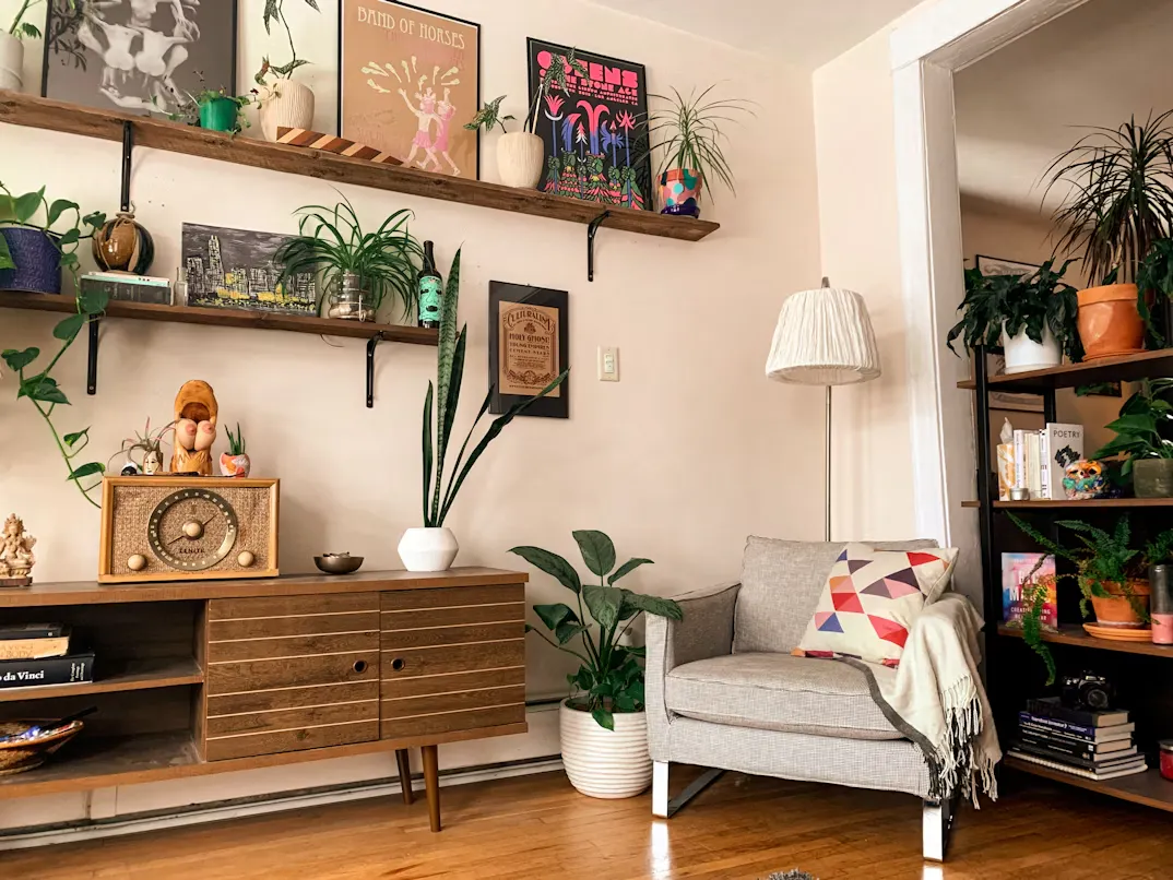 Salon avec décoration en forme de cœur