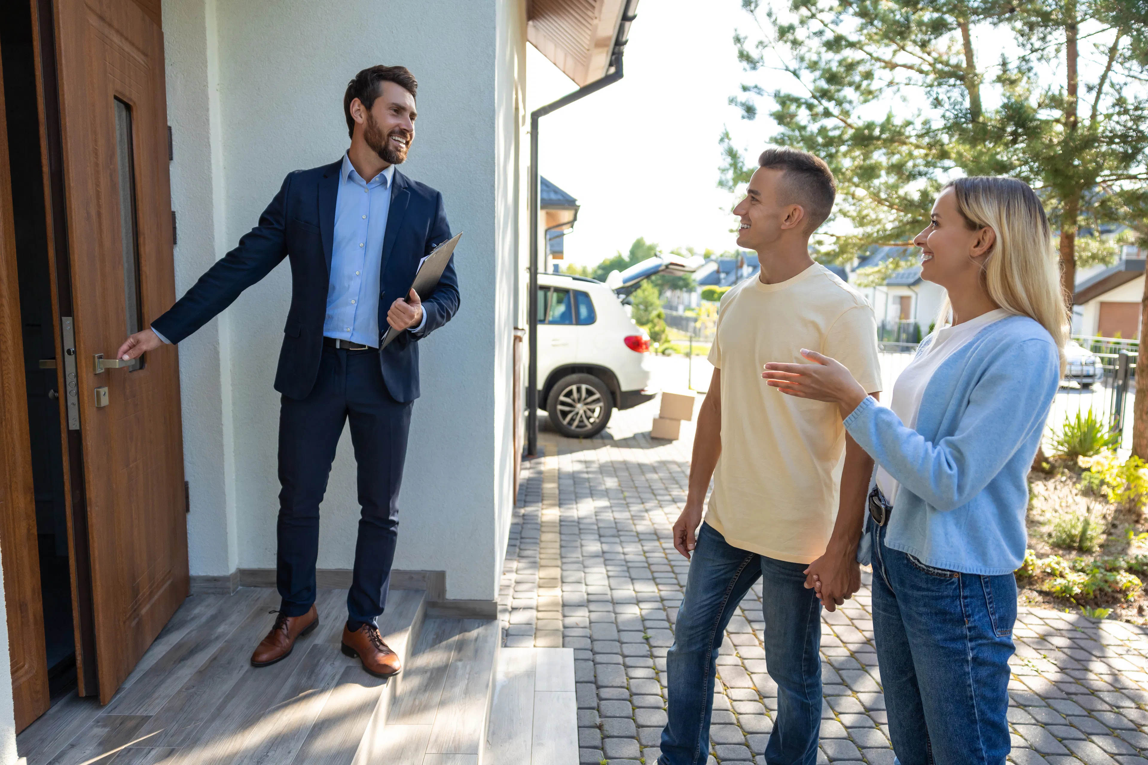 Why It Pays to Work with an Airbnb Real Estate Agent