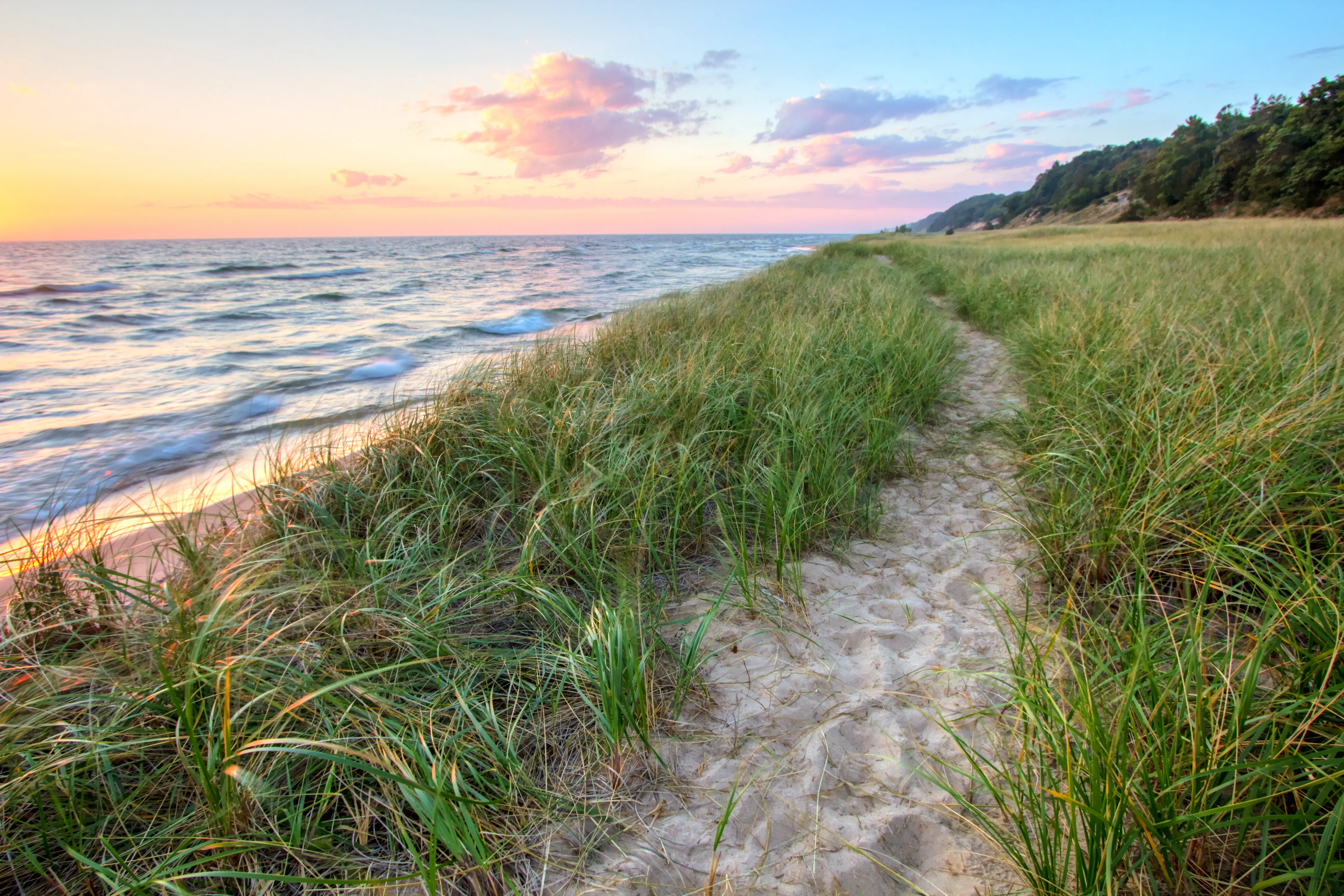 Muskegon MI beach trail