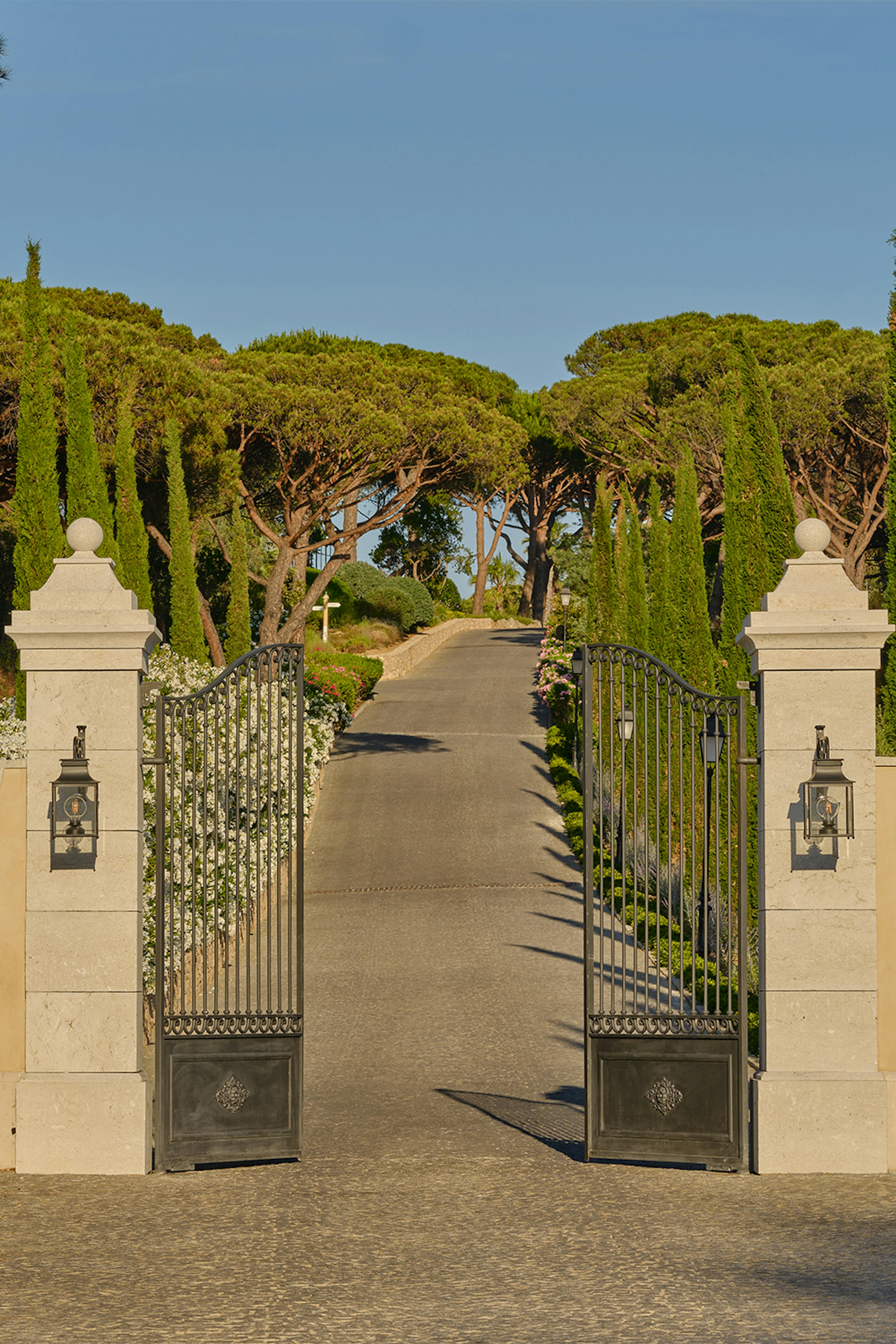 Chateau de La Messardiere, hotel Saint-tropez, entrée