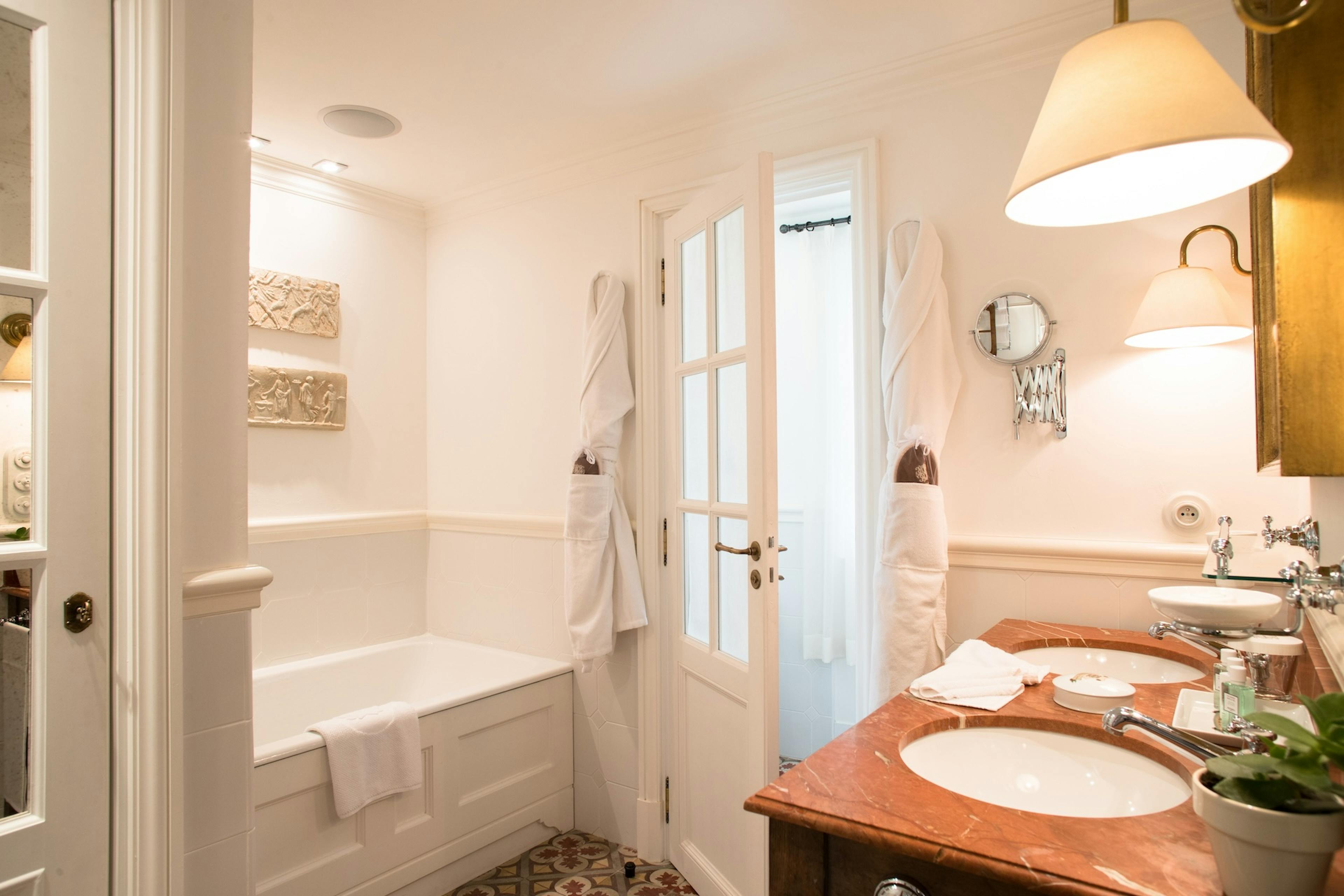 Salle de bain Chambre Supérieure Village Airelles Gordes La Bastide