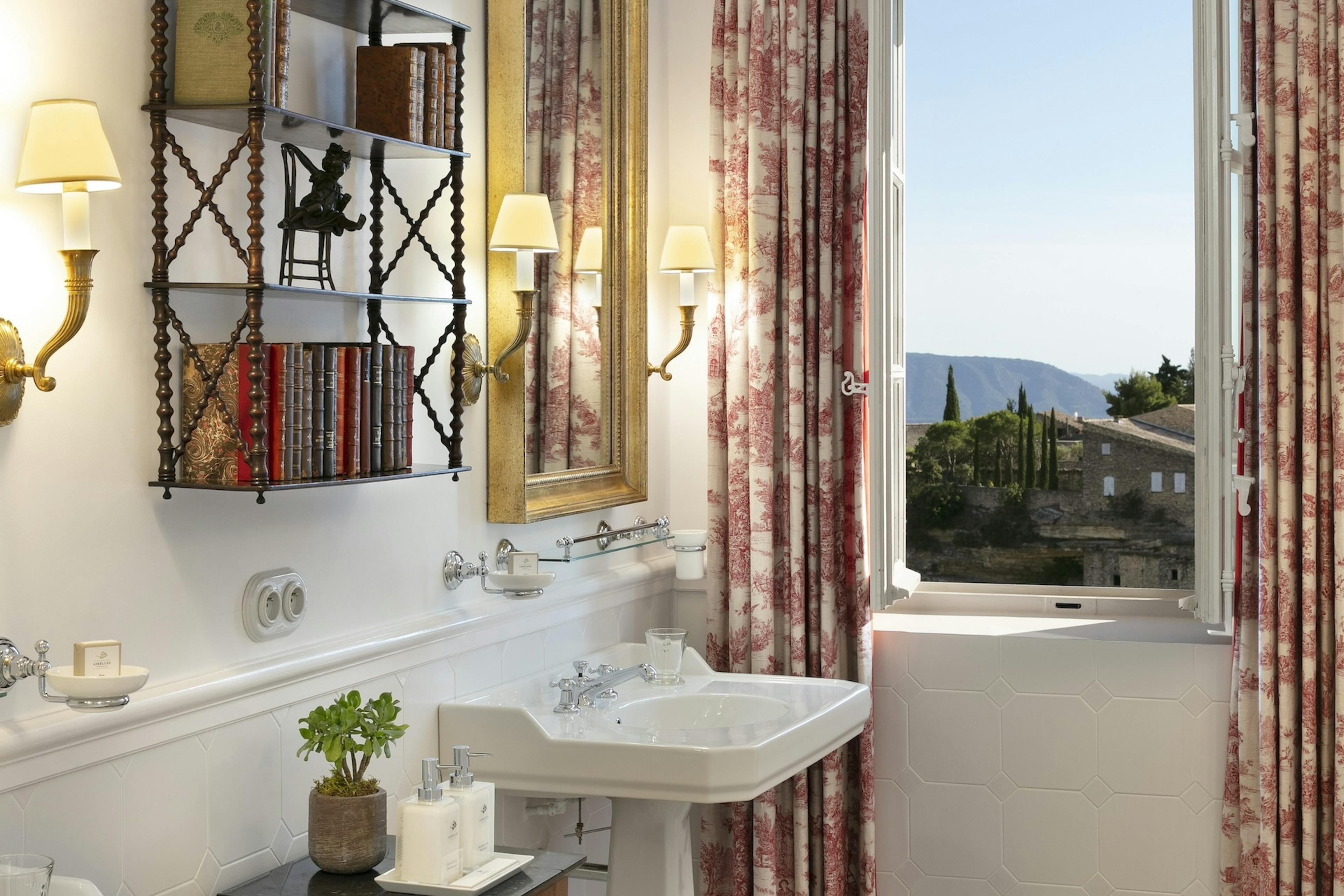Salle de bain Junior Suite, Airelles Gordes La Bastide