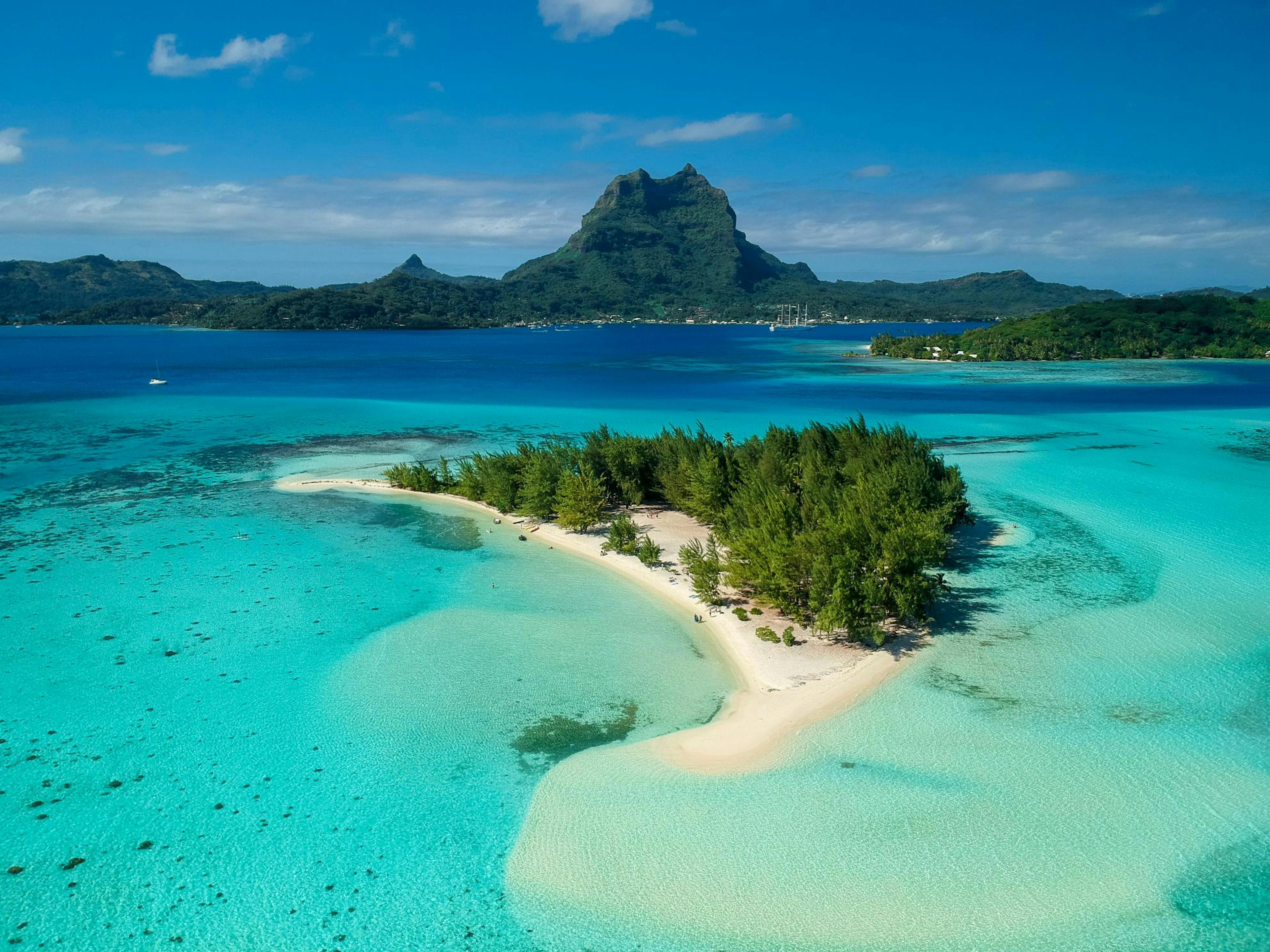 Bora Bora's motu