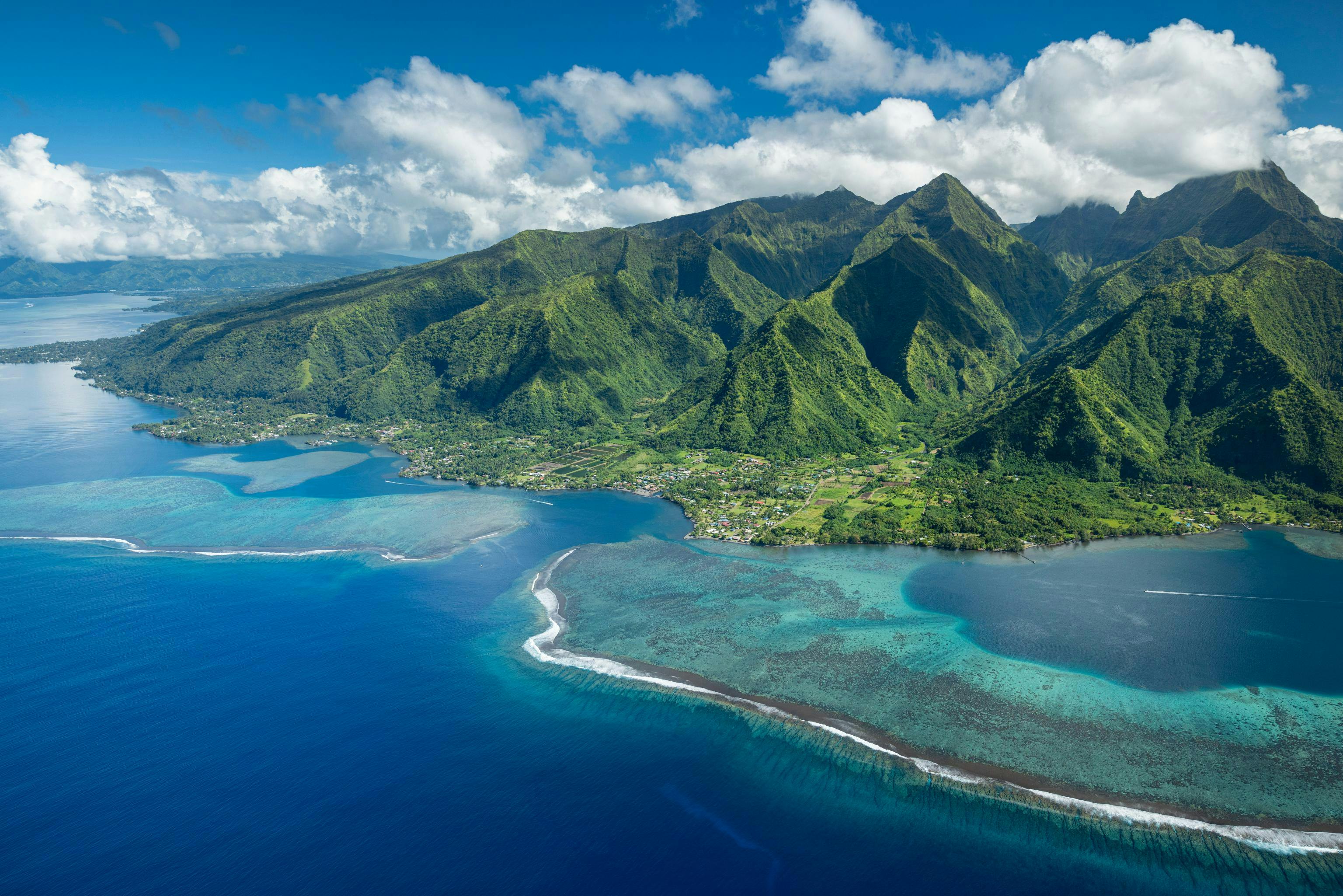 Tahiti destination - Gateway to French Polynesia | Air Moana