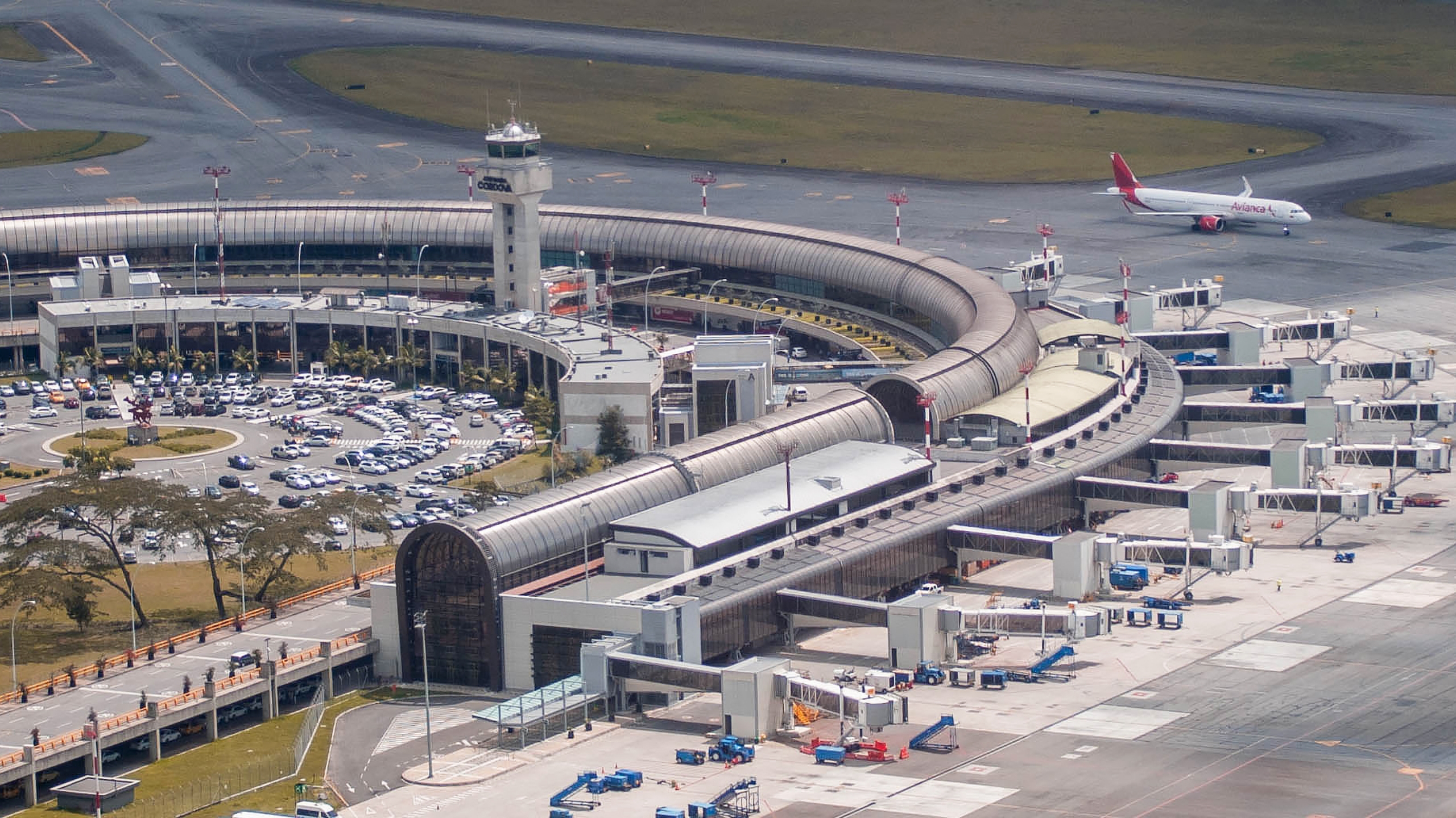 Somos seis aeropuertos