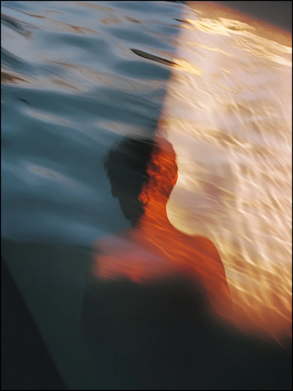 reflet personnes dans l'eau