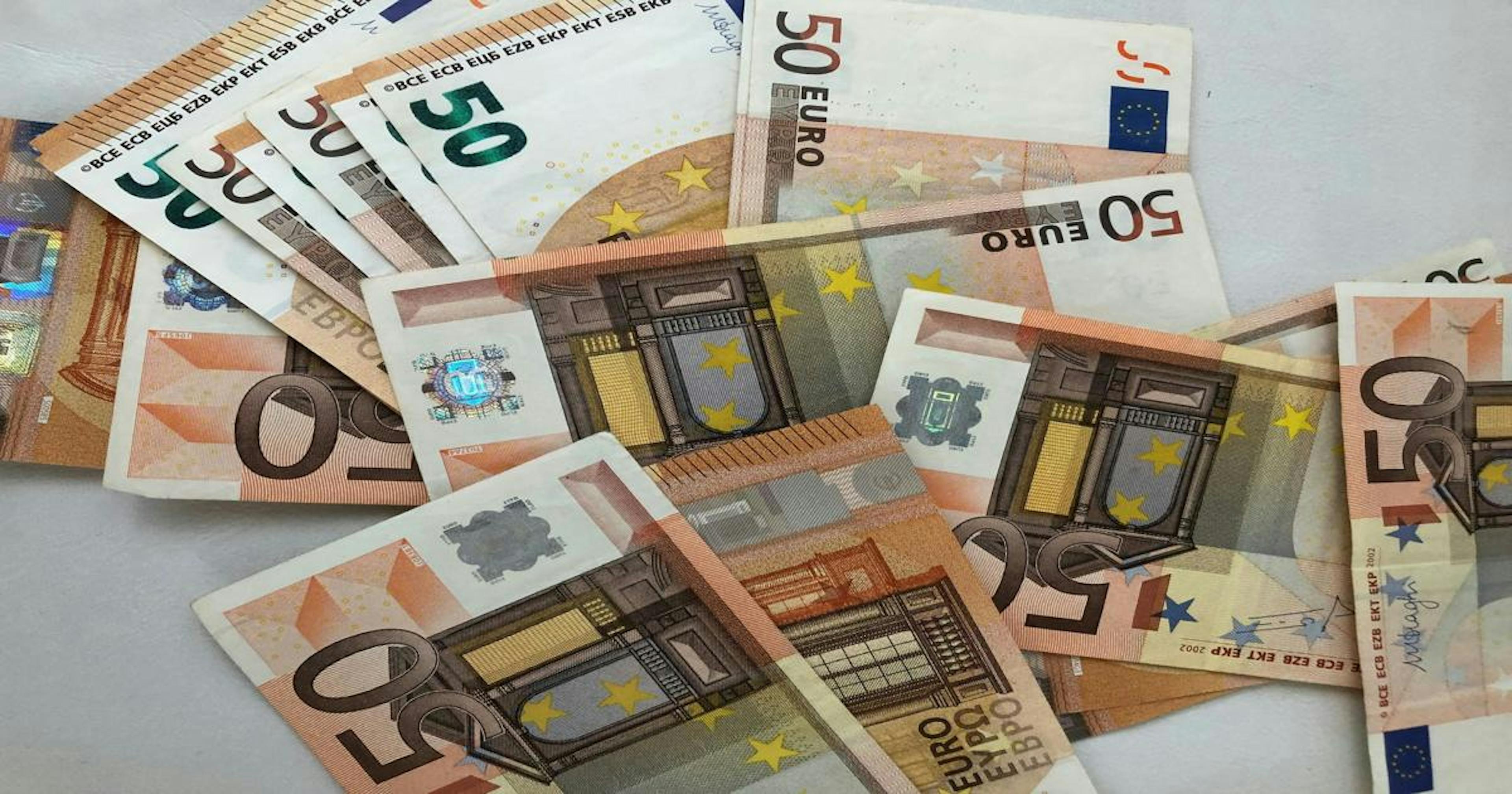 Picture of money
