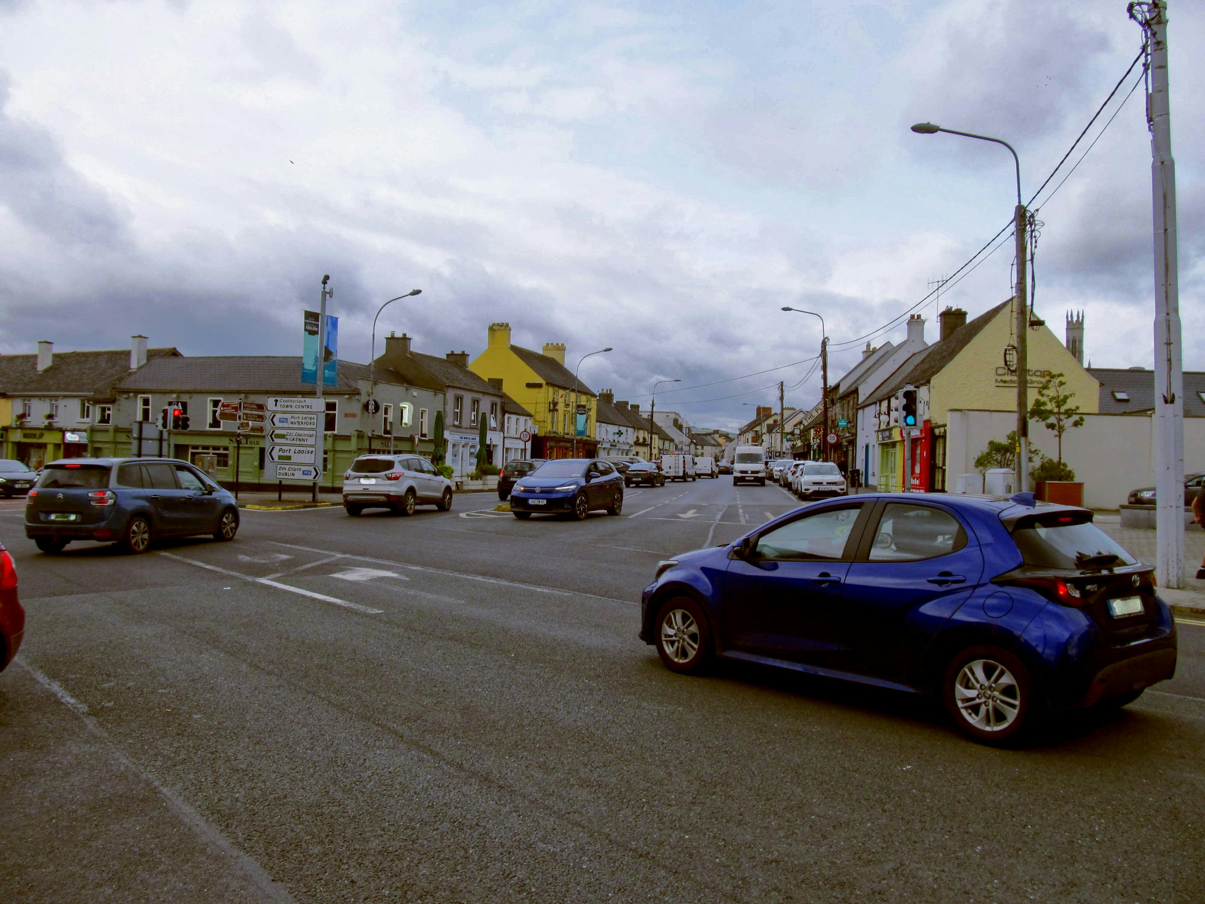 pictures of cars in ireland