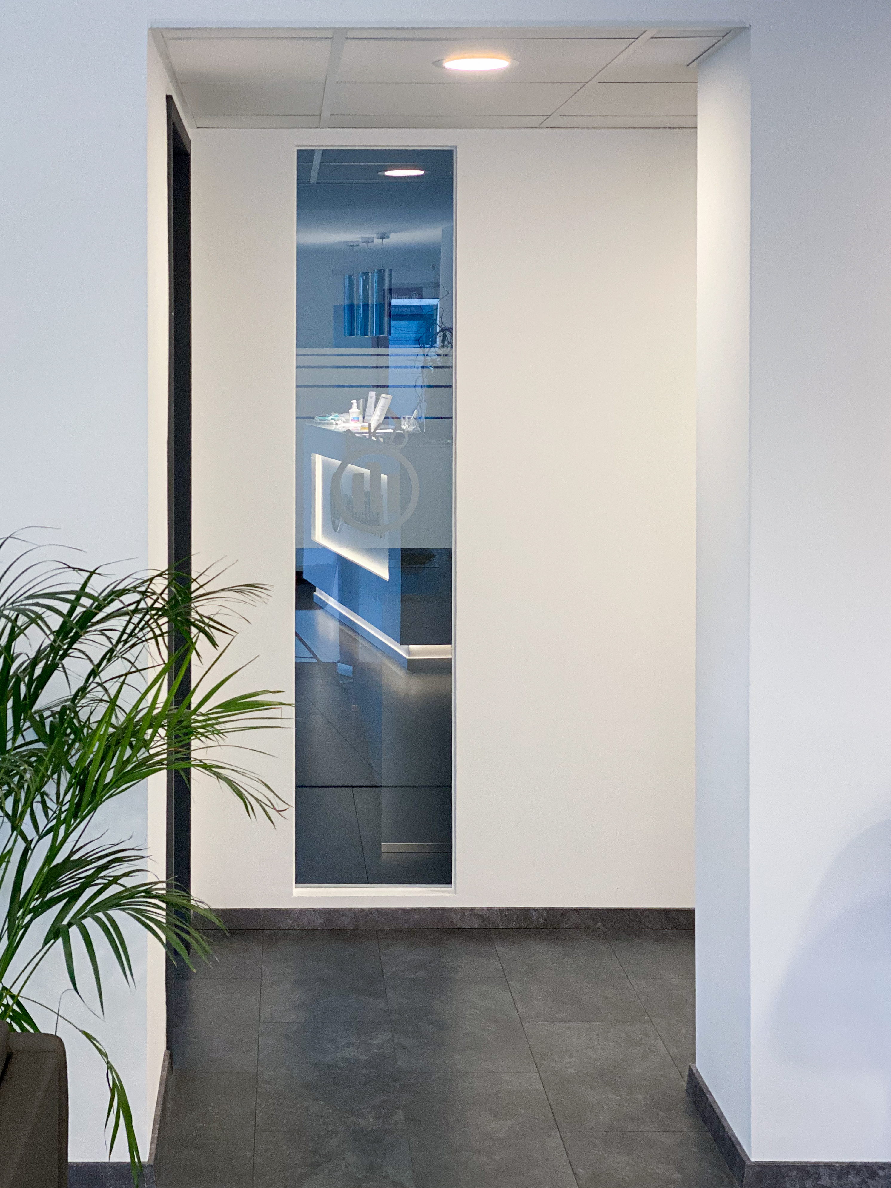 Die Innenräume mit Lichtöffnungen - Neubau der Büroräume der Allianz Versicherung in Köln-Widdersdorf.
