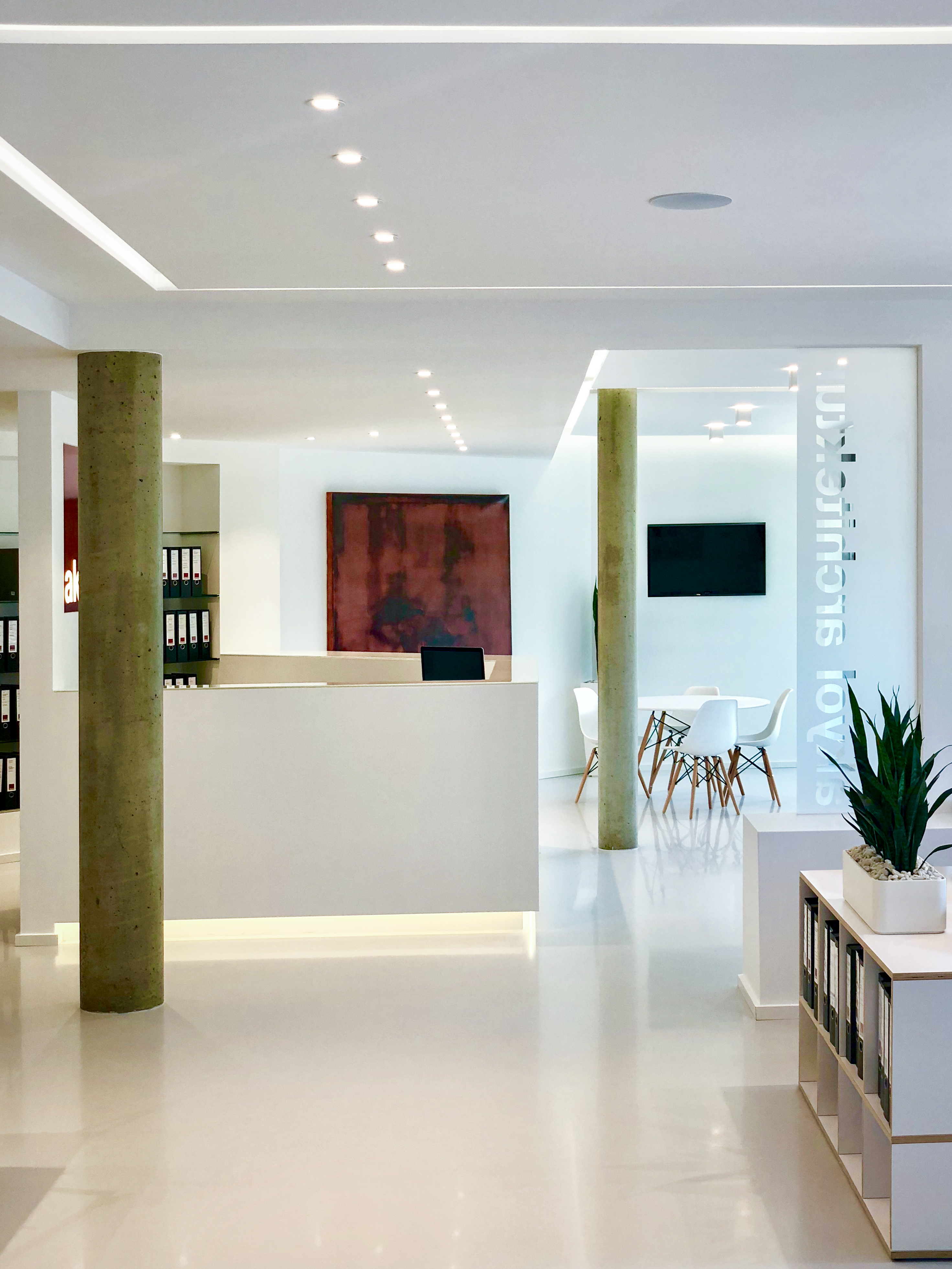 Empfangsbereich - Umbau der Büroräume in Köln-Lindenthal.
