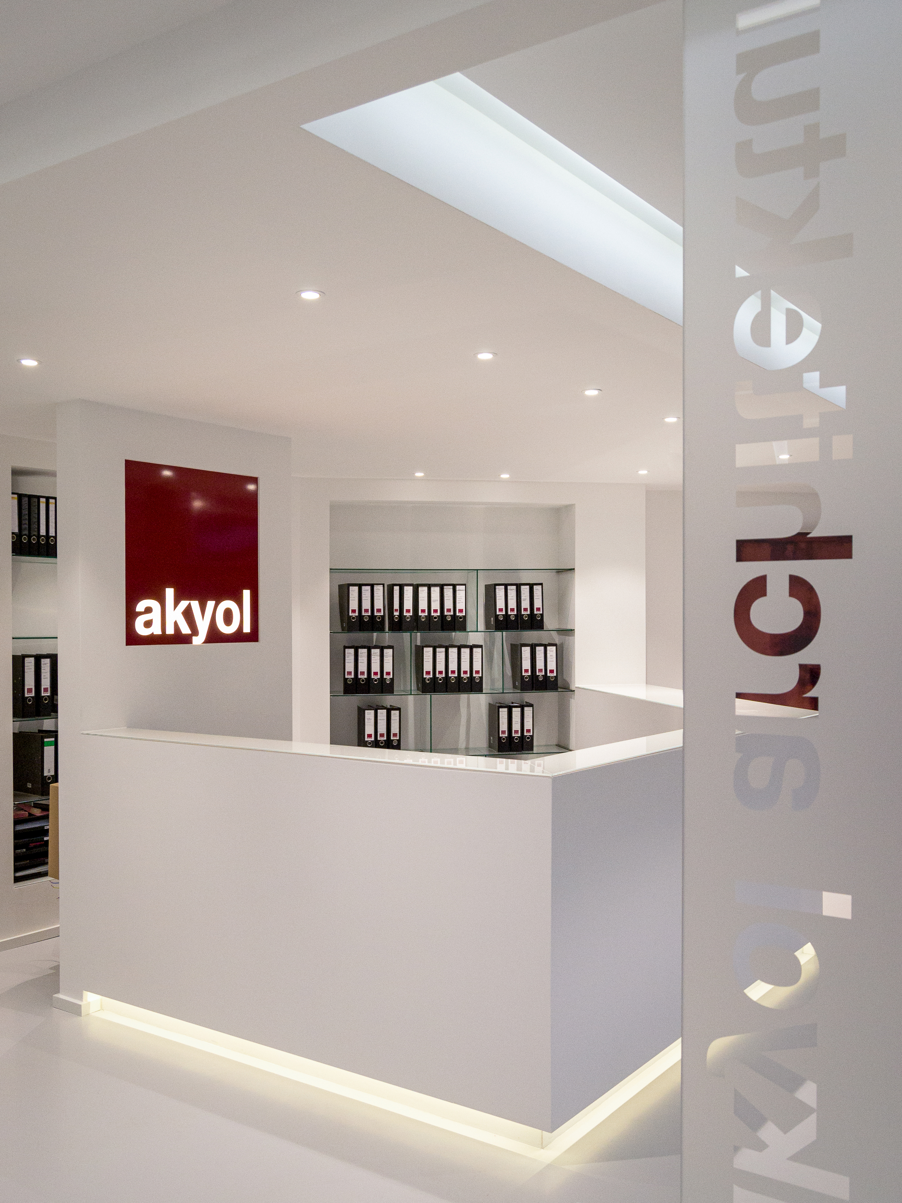 Offener Empfangsbereich - Umbau der Büroräume in Köln-Lindenthal.
