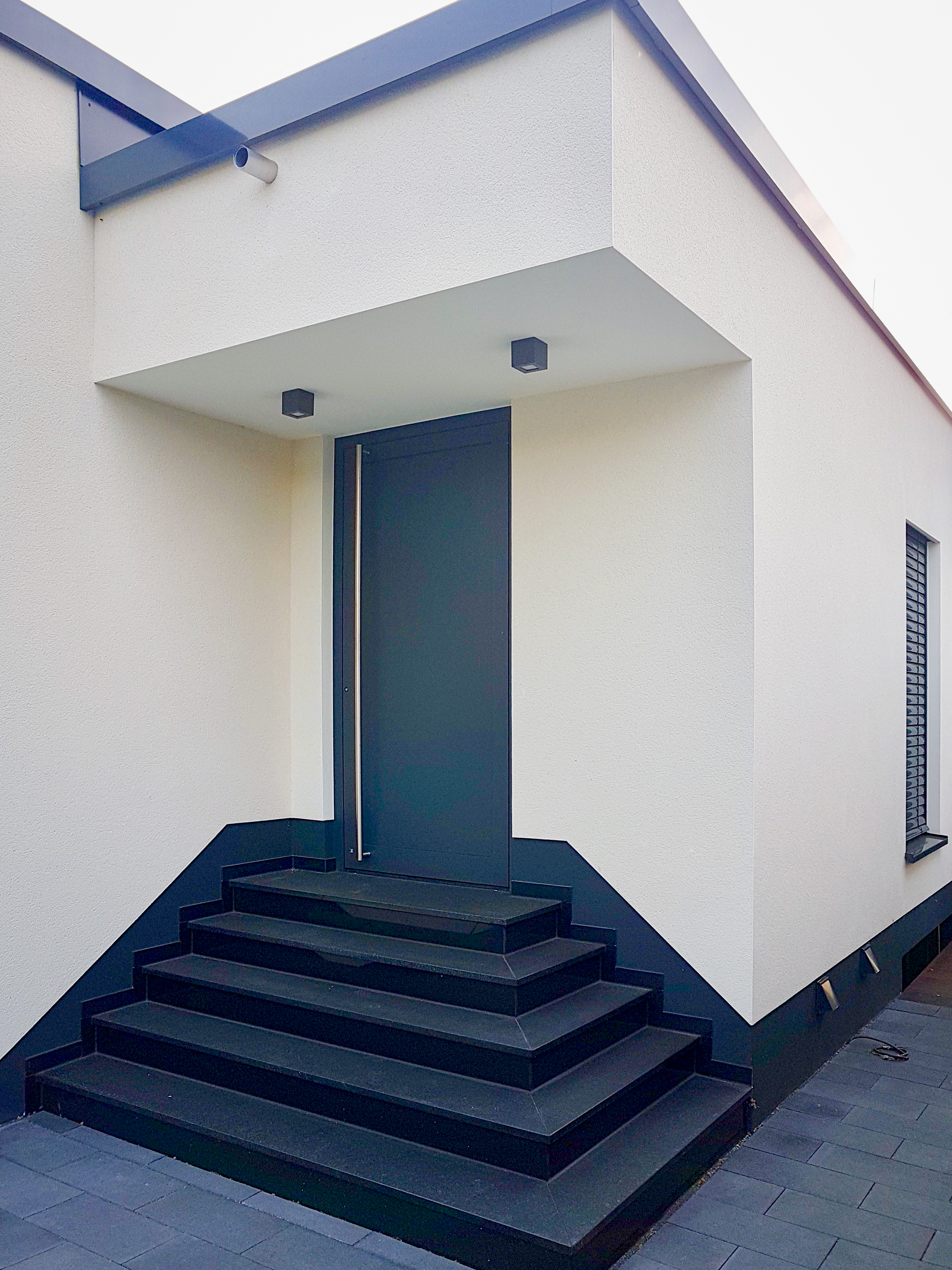 Der Eingangsbereich - Umbau eines Einfamilienhauses in Bottrop.
