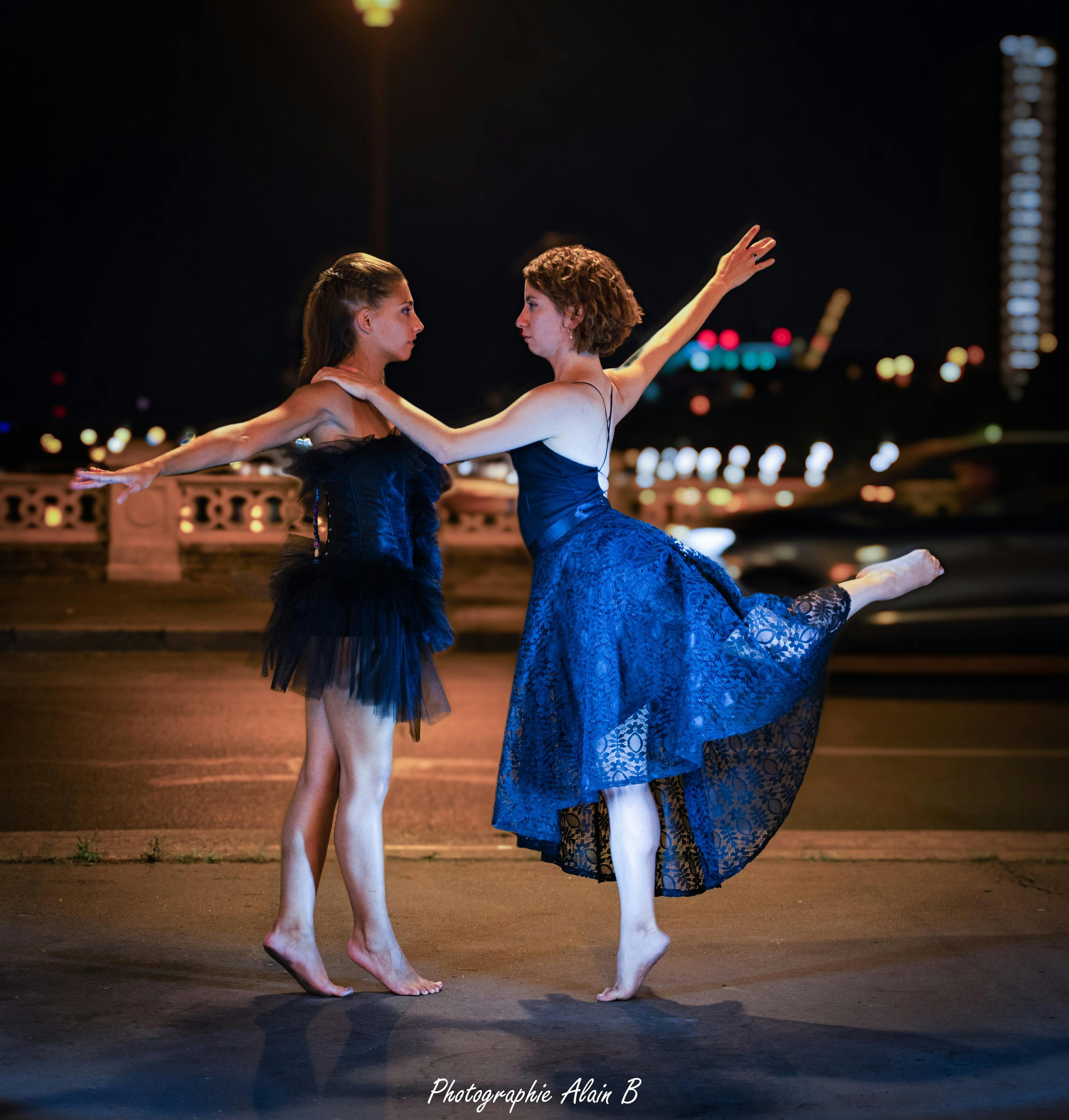 Claudia et Béa danseuse