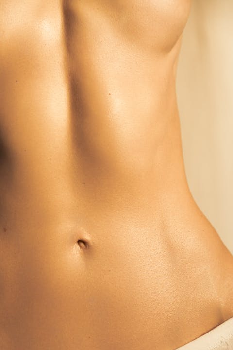 Redessiner le ventre en profondeur avec l’abdominoplastie