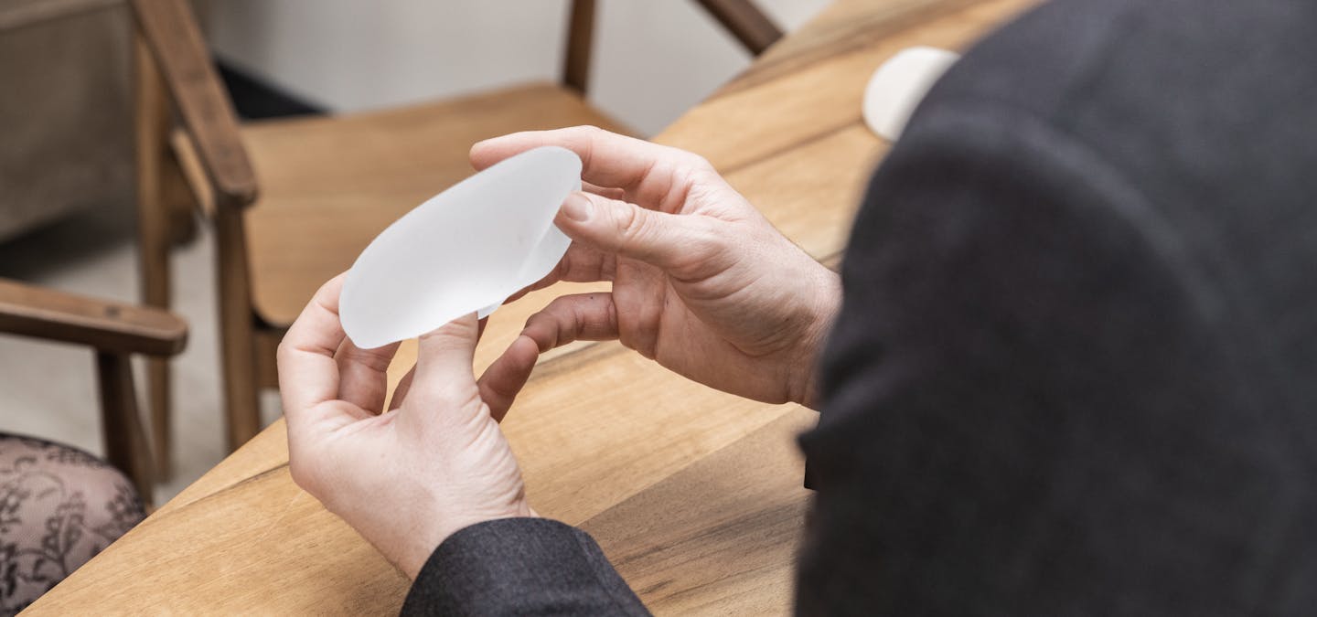 Top des idées reçues sur les prothèses mammaires