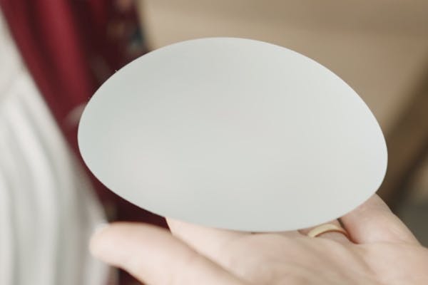 Type implant mammaire lyon