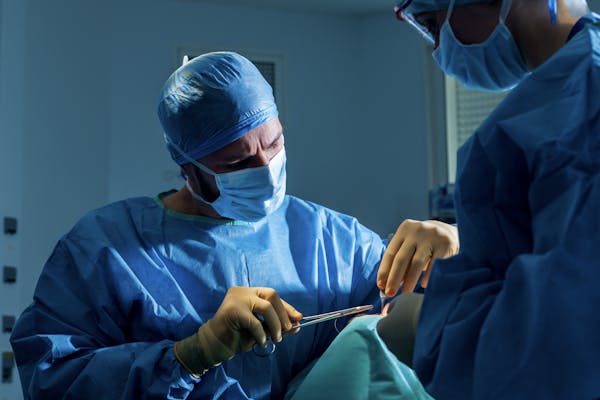 chirurgie mammaire du chirurgien dr mertens