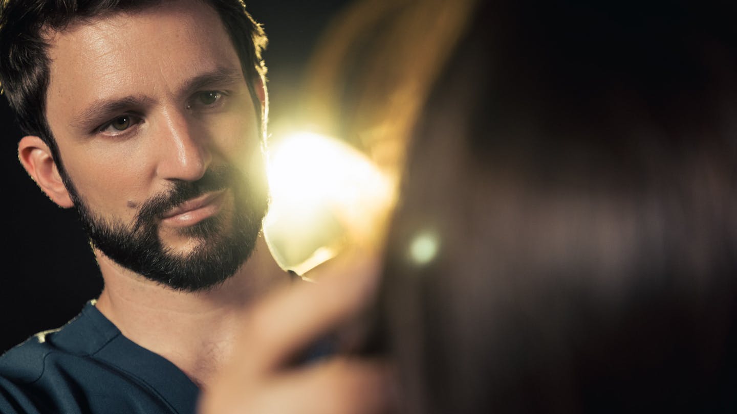 Consultation Lifting du Visage et du Cou - Lifting Cervico-facial par le Dr. Alexandre Mertens