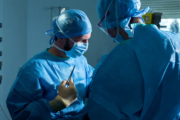 Dr Alexandre mertens chirurgie mammaire lyon