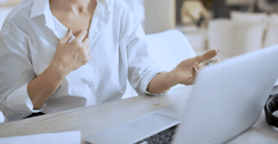 Téléconsultation chirurgie esthetique augmentation mammaire avec le Dr Alexandre Mertens lyon