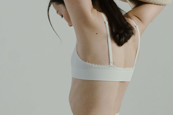 augmentation mammaire jeune 20 ans dr mertens Lyon Vienne