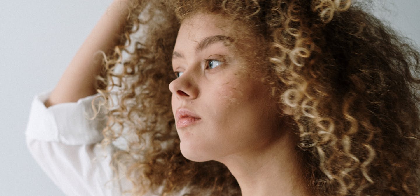 Perte de poids et effet sur le visage : traitements médico-esthétiques et chirurgie