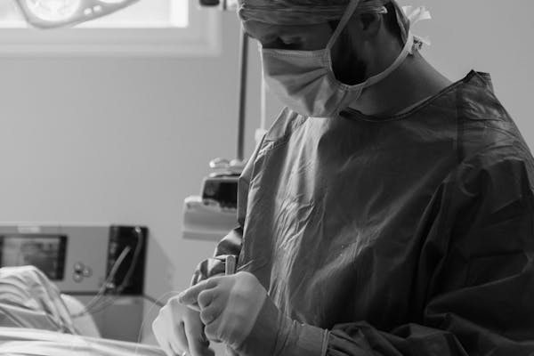 chirurgie seins et silhouette après grossesse Lyon