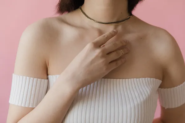 les seins et la puberté