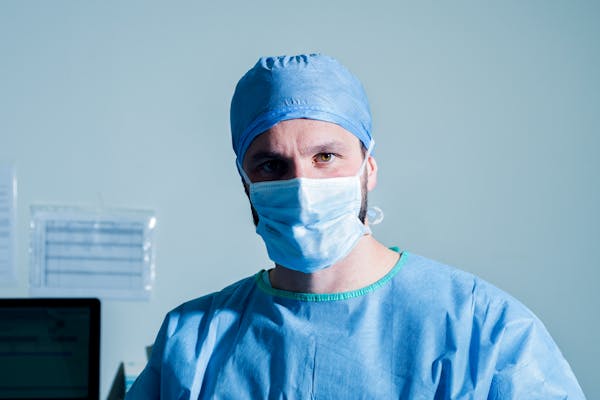 lifting des seins après grossesse | Dr. Mertens