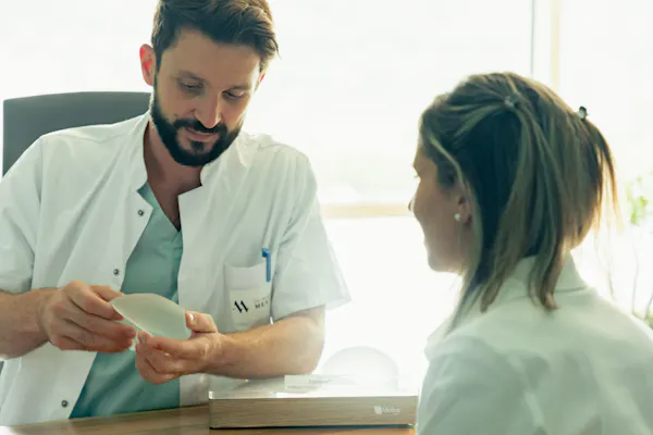 réopérer après une augmentation mammaire ratée ?