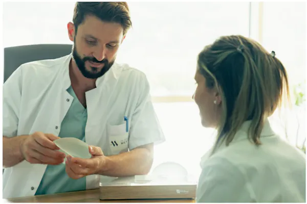 Dr Mertens chirurgien mammaire à Lyon