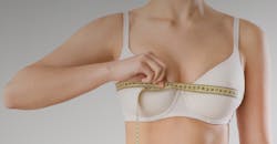 Mesure poitrine de femme gigantomastie