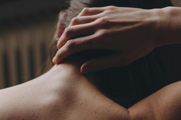 Douleurs au dos gigantomastie