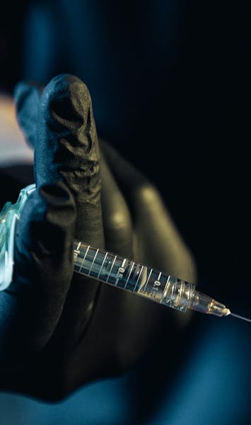 acide hyaluronique dans les cernes