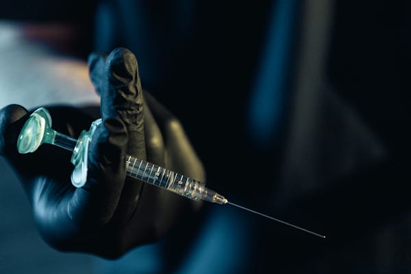 injection d'acide hyaluronique | Dr. Mertens